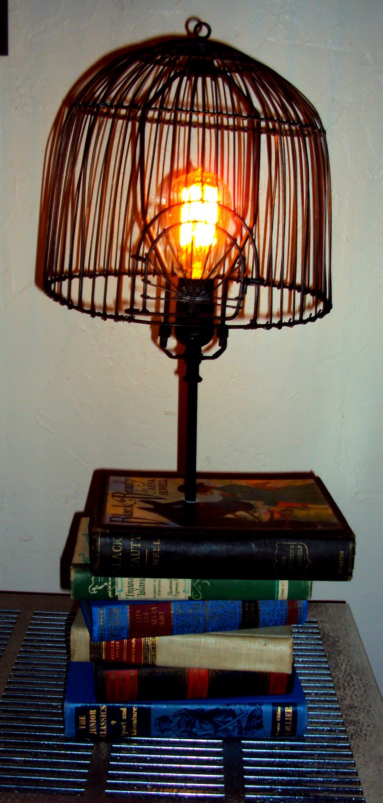 How to Create a Beautiful Book Lamp 5 Steps (with Pictures