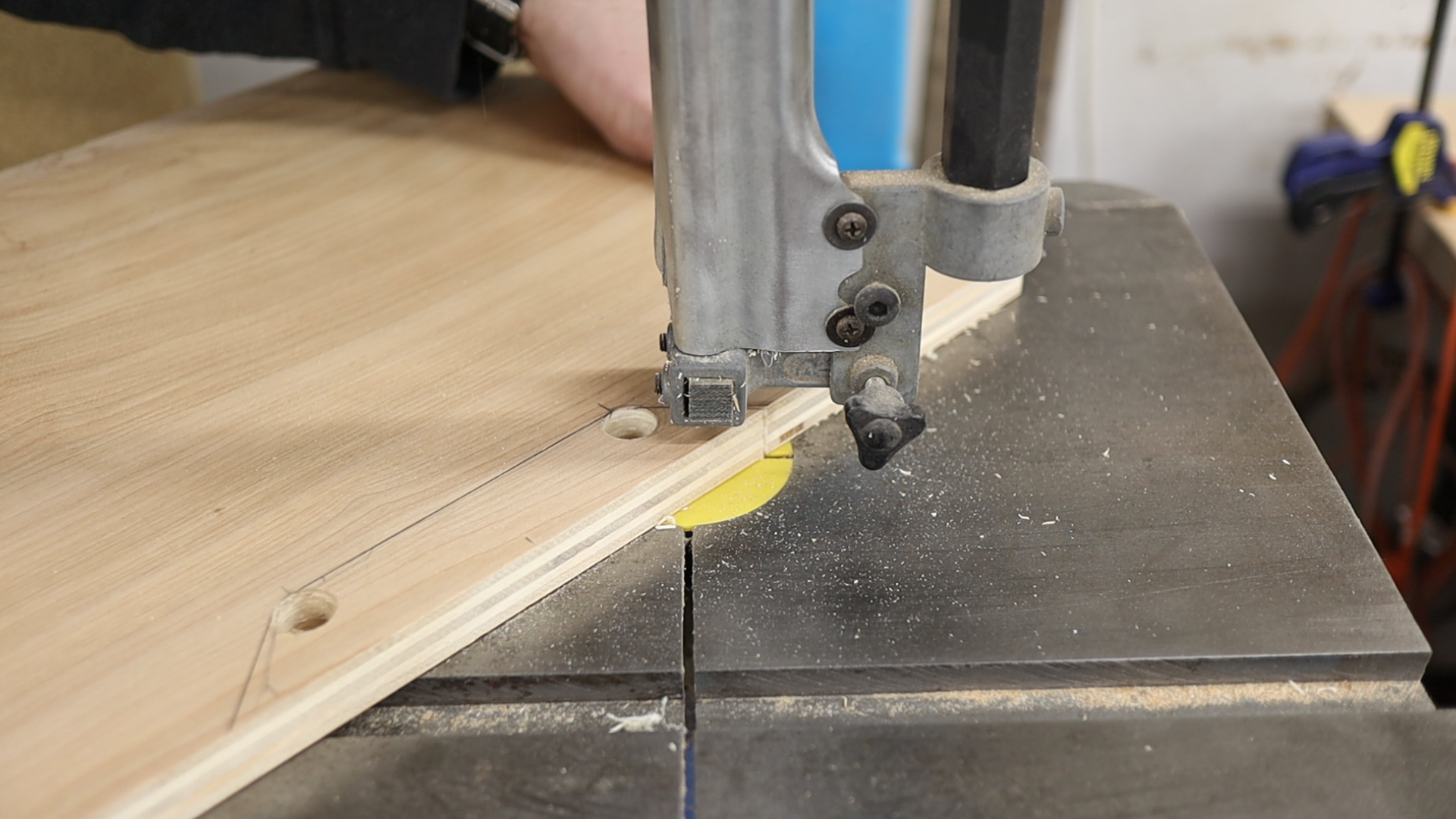 Drawer Pull Cutouts! Easy Router Technique! 7 Steps (with Pictures