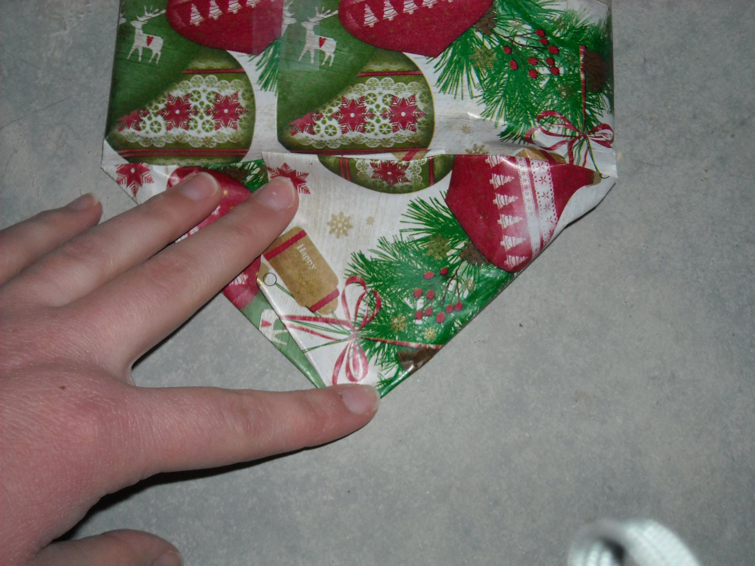 How to Wrap a Flat Gift 5 Steps Instructables