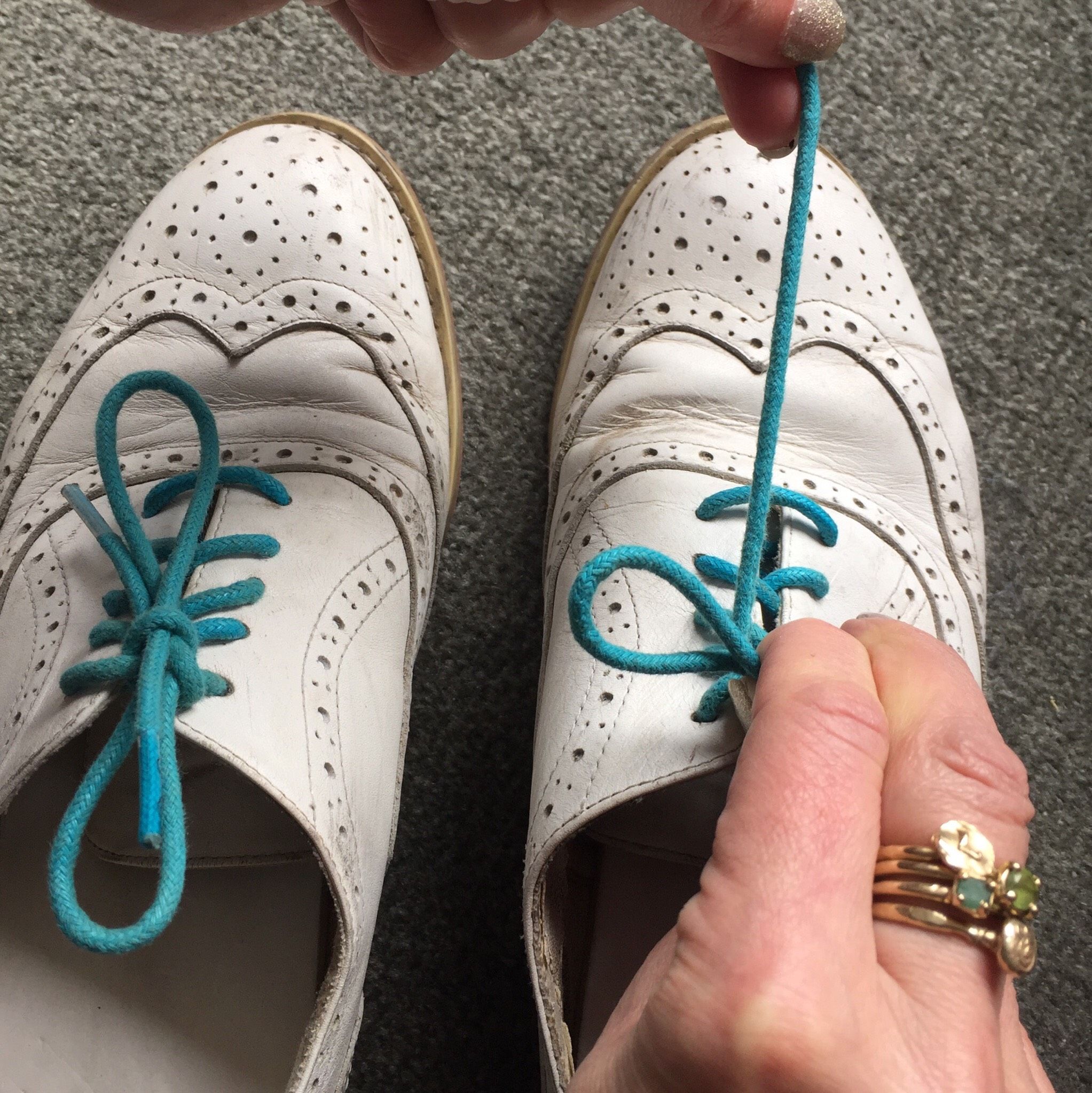 Tying a Shoelace 3 Steps Instructables