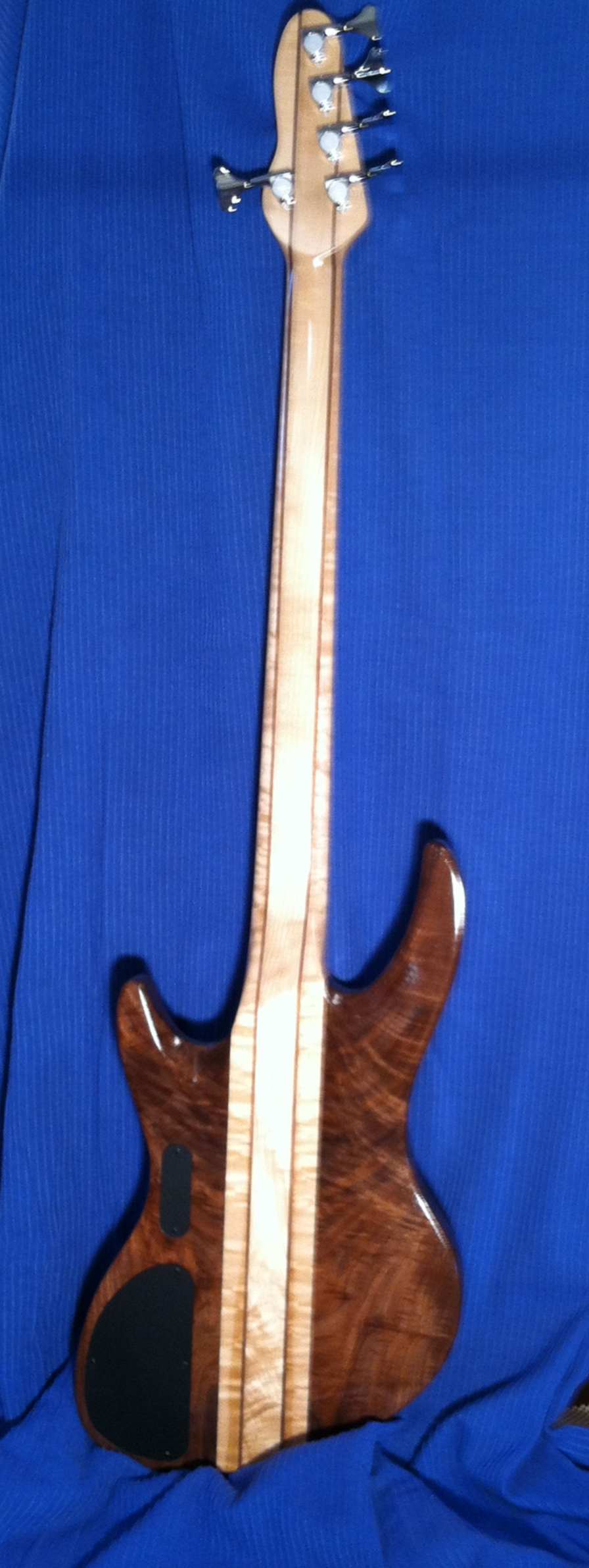 Building My First Bass Guitar 22 Steps (with Pictures) Instructables
