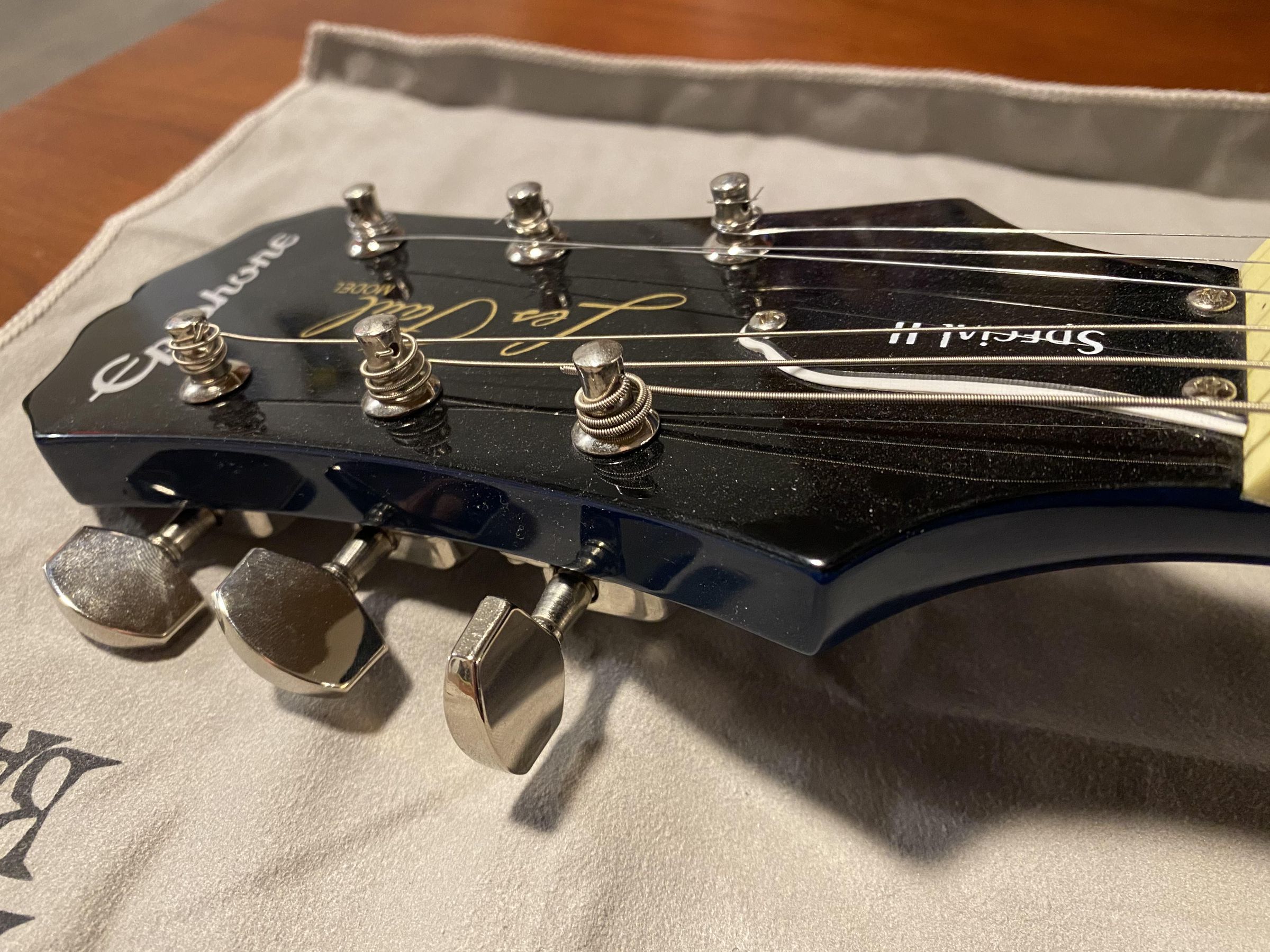 How to Change Guitar Strings 4 Steps (with Pictures) Instructables