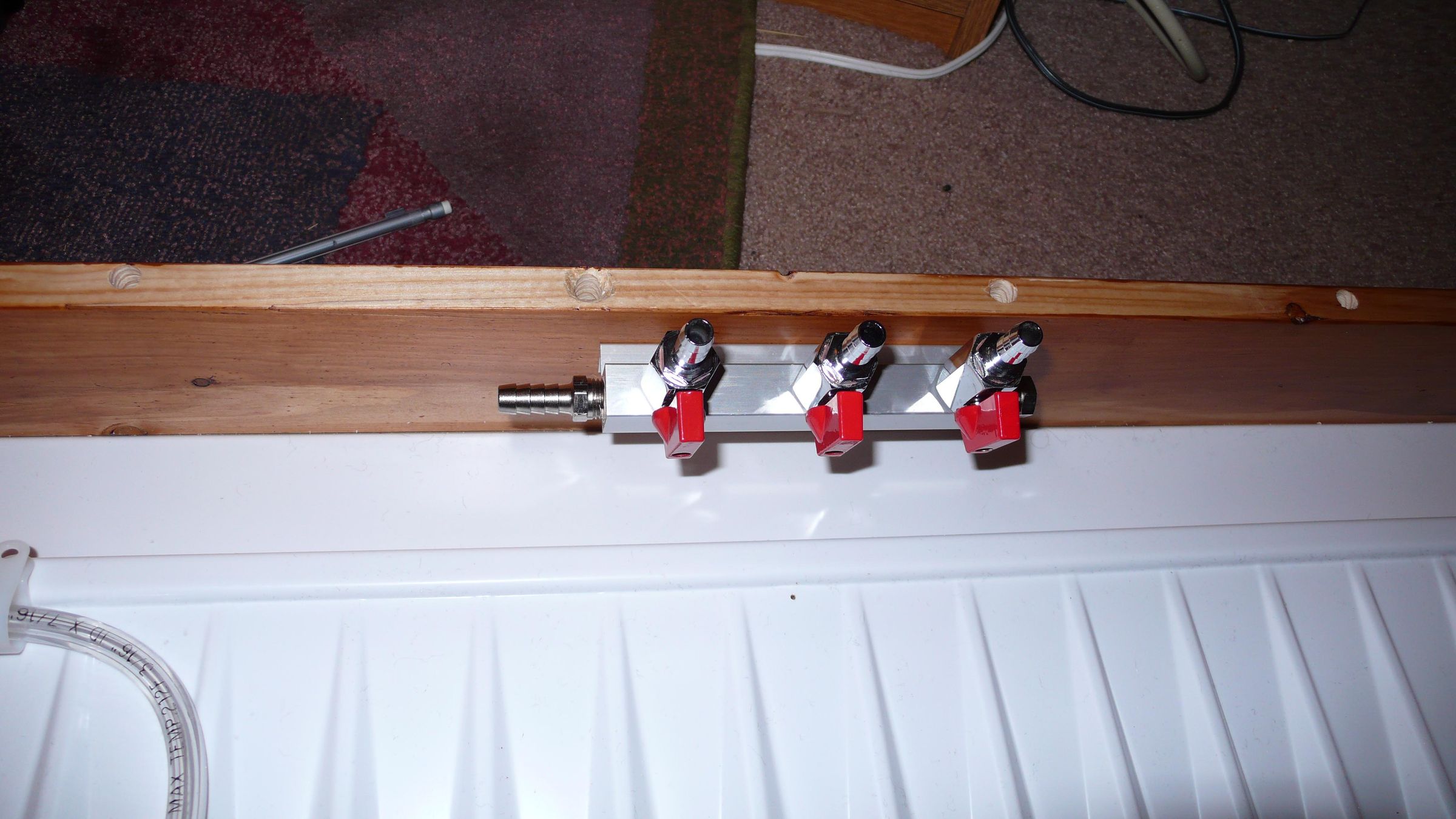 Chest Freezer Kegerator 4 Steps Instructables