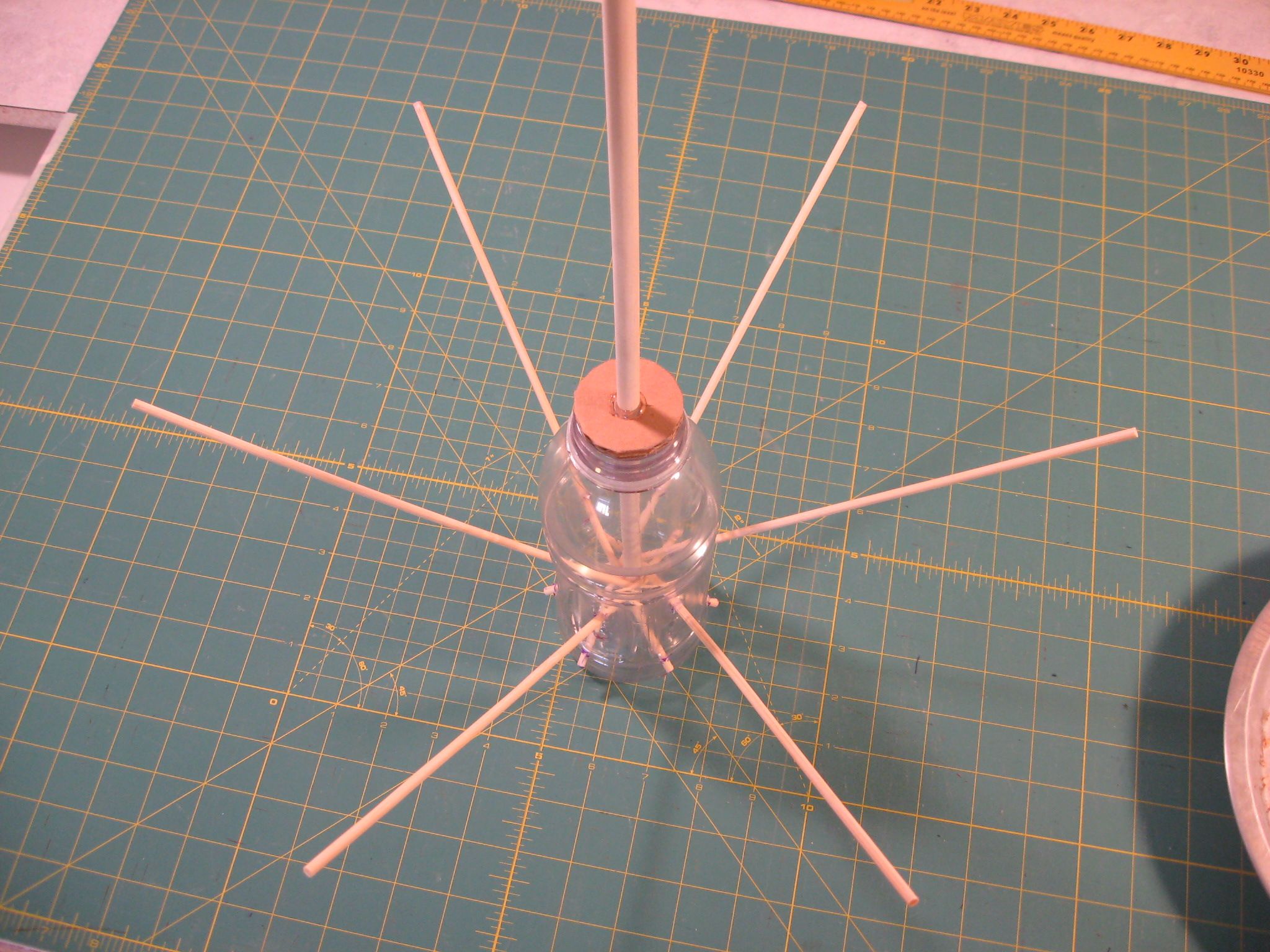 Indoor Disc Golf Using Plastic Bottles and Caps 10 Steps (with