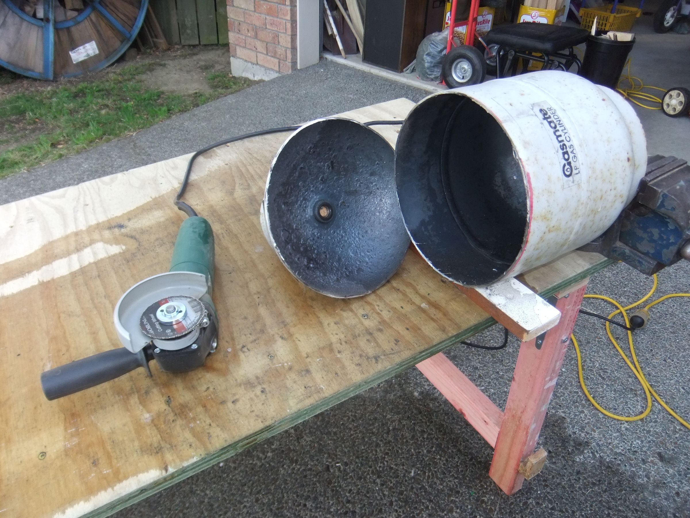 Gas Bottle Fire Pit / Brazier / Barbeque Grill 5 Steps Instructables