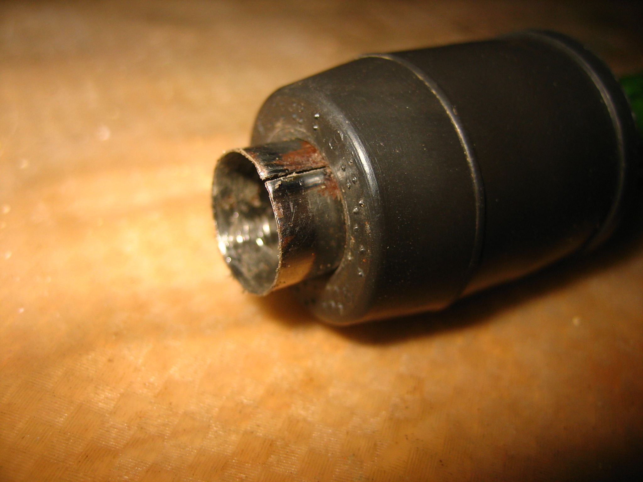 Making an Inexpensive Broken/Ripped/Torn/Melted/Fused Spark Plug Boot
