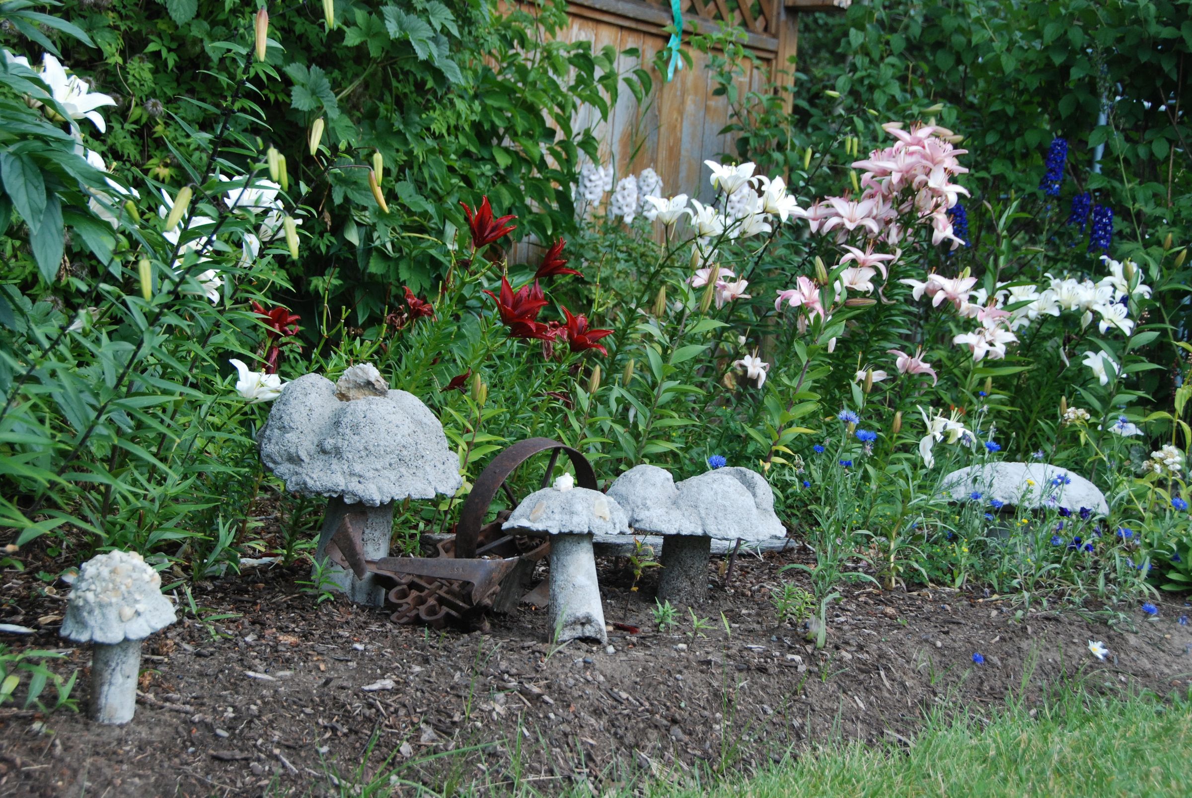 Concrete Garden Mushrooms 5 Steps (with Pictures) Instructables