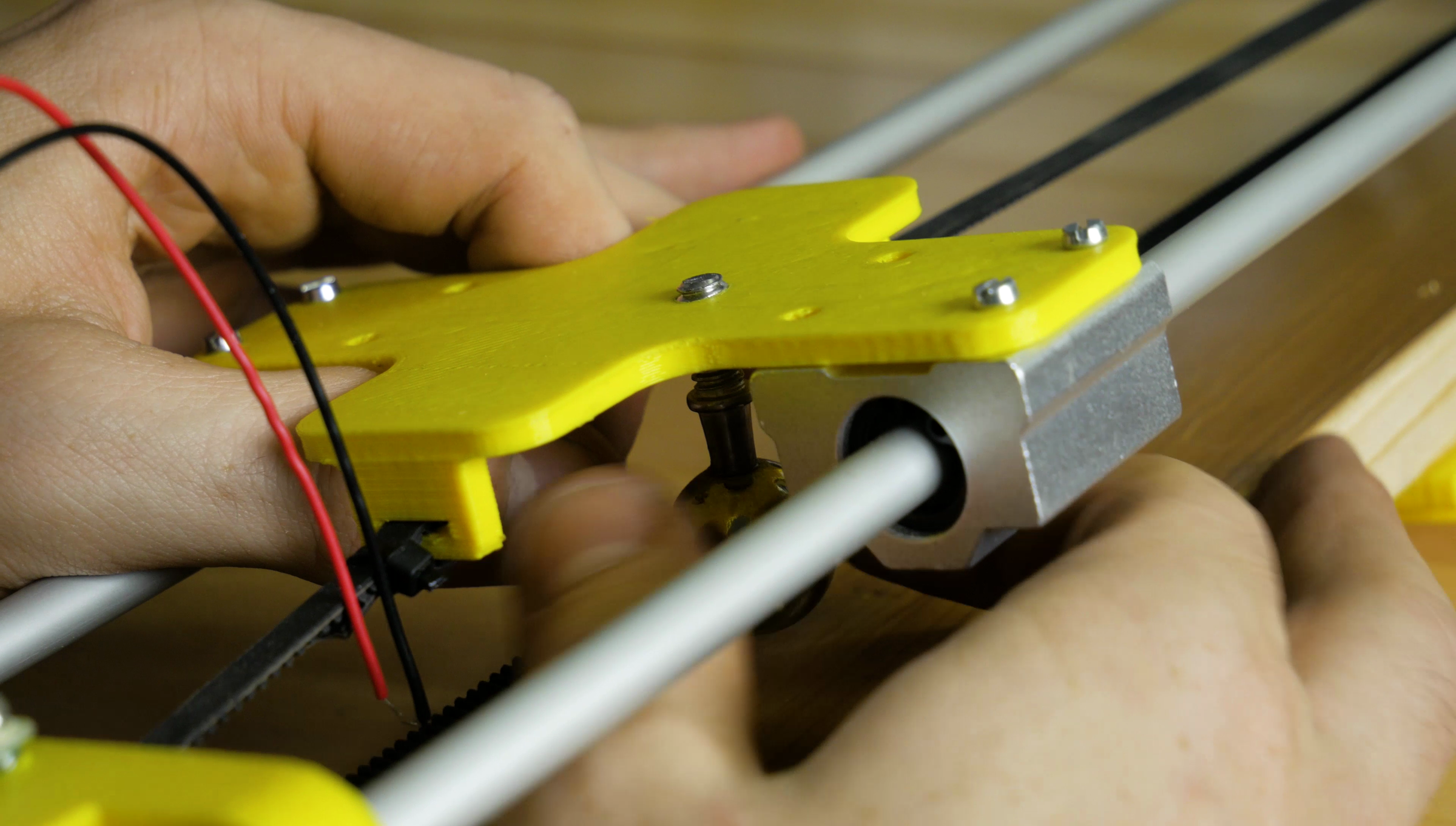Make a Motorised Camera Slider : 6 Steps (with Pictures) - Instructables