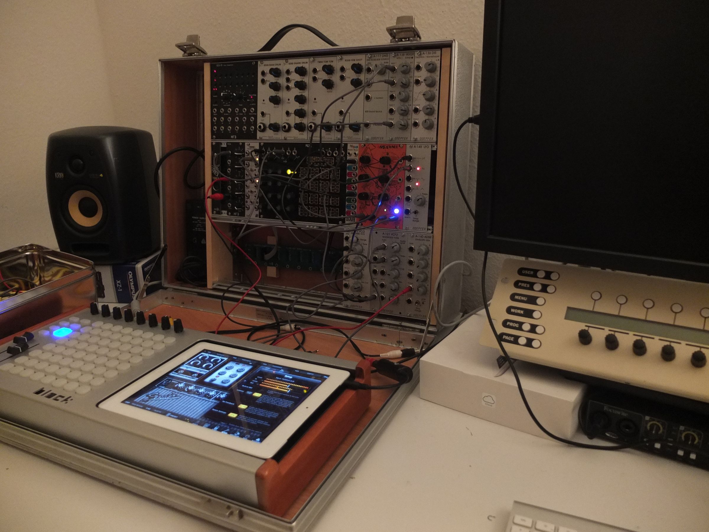 Build Your Own Lowcost EurorackSuitcase 6 Steps (with Pictures