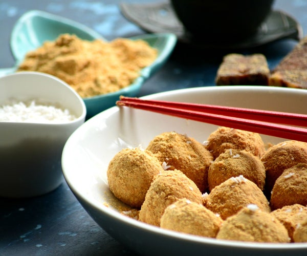 Coconut Kinako Dango
