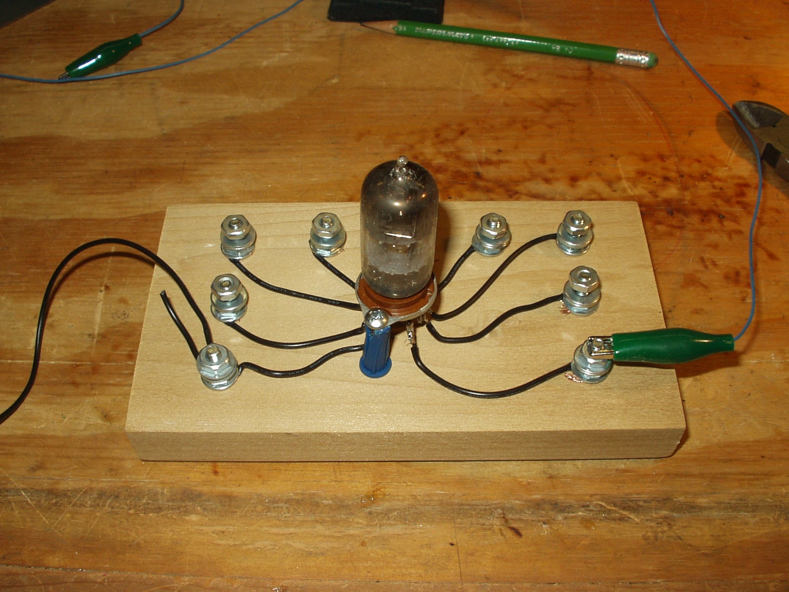 How to Make Vacuum Tube Breadboarding Sockets. 5 Steps (with Pictures