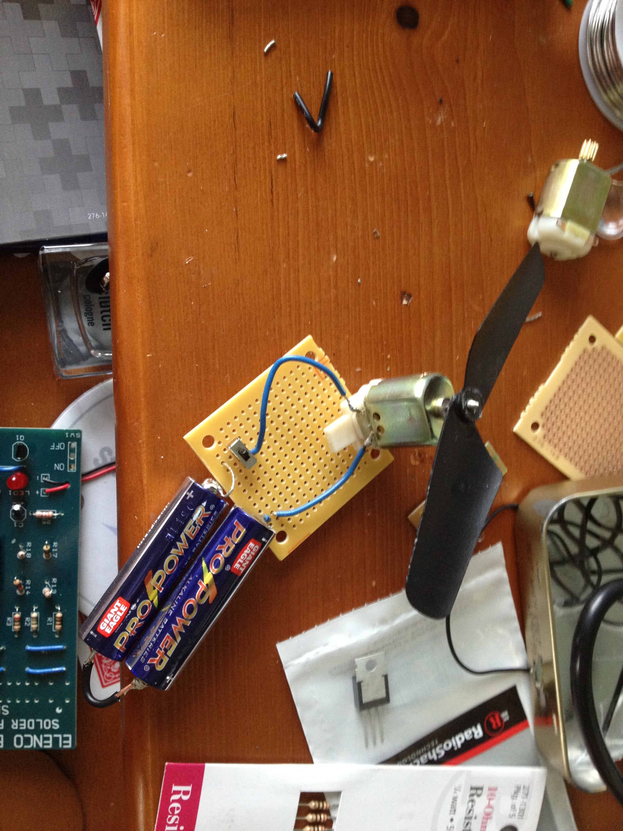 Mini Powered Fan : 4 Steps - Instructables