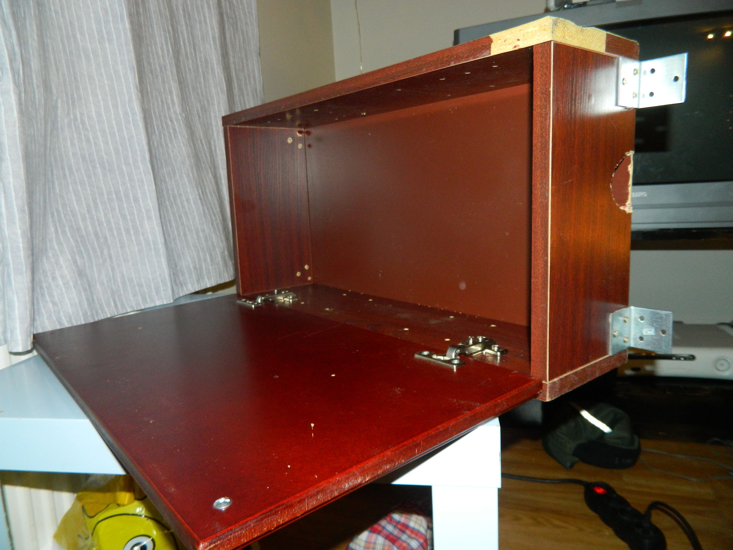 DIY "Hidden" Video Projector Folding Shelf, Carbon Fiber Look 8 Steps (with Pictures