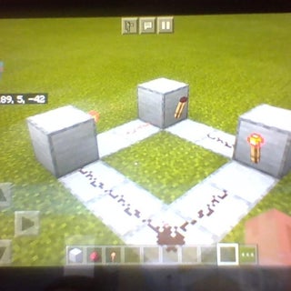 How To Make A Redstone Clock In Minecraft Pe 0 13 0 5 Steps Instructables How To Make A Redstone Clock In Minecraft Pe 0 13 0 5 Steps Instructables