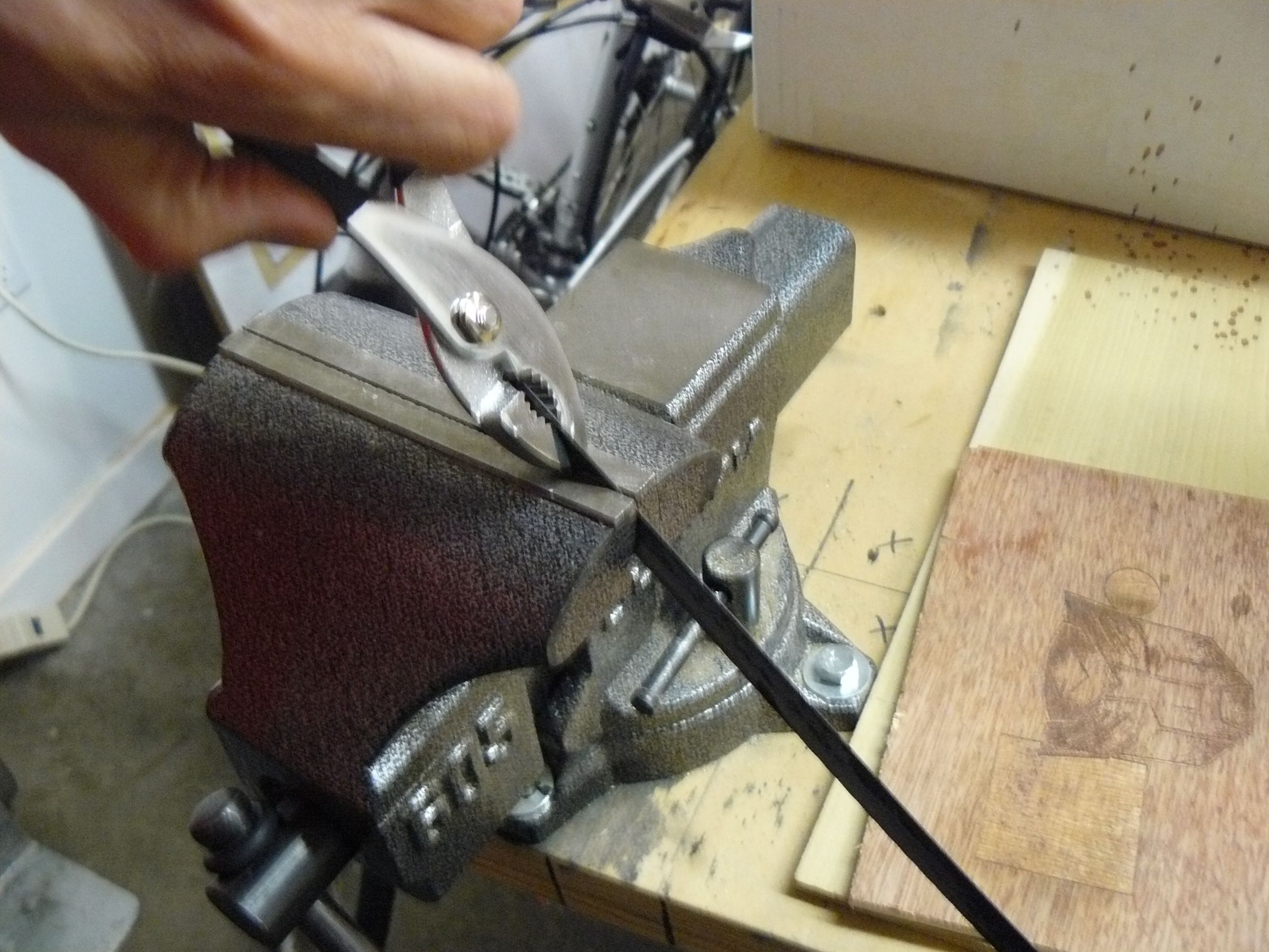 Make a Knife Out of an Old Hacksaw Blade 7 Steps (with Pictures