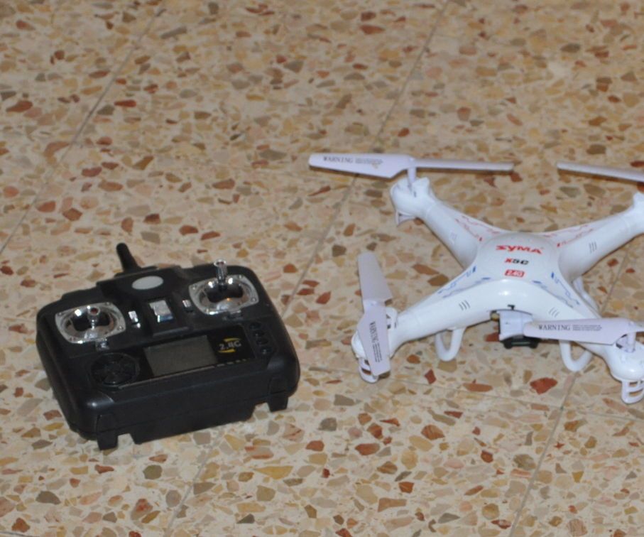 Step-by-step guide for how to extend the flight time and the remote control range of syma x5c-1 quadcopter DIY Project DIY project