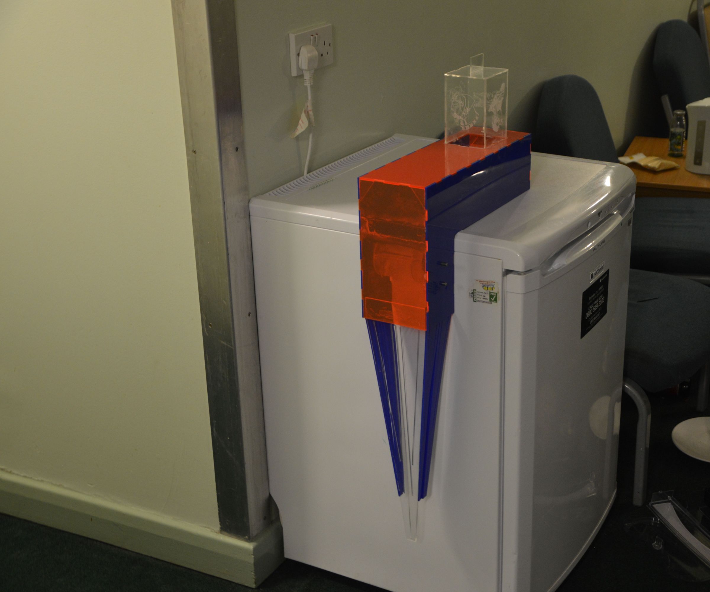 Dutch Dogfood-Dispenser