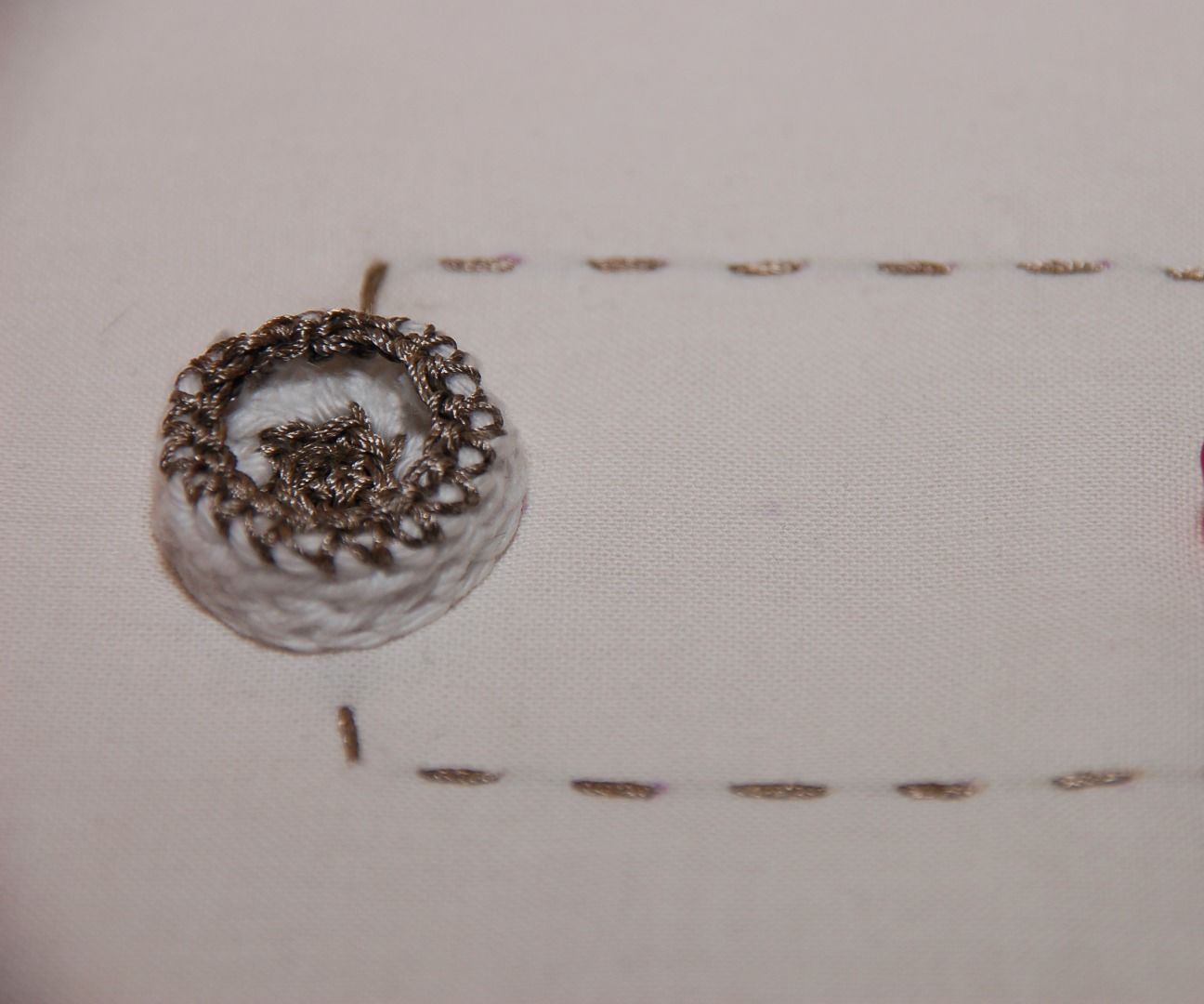 DIY guide for Crochet Battery Holder with step-by-step instructions