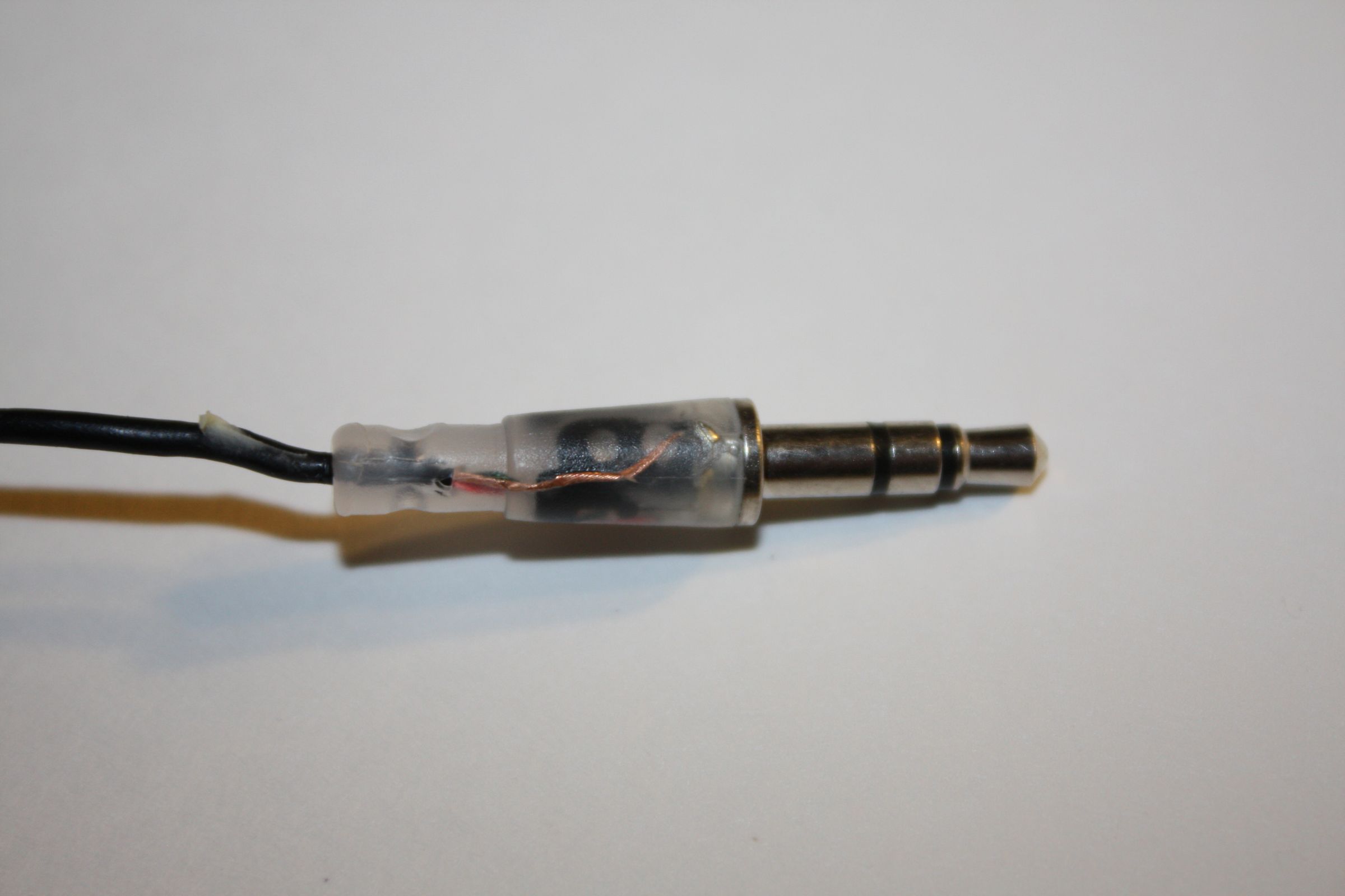 Make You Own Hands Free Car System for Your Phone. 7 Steps (with
