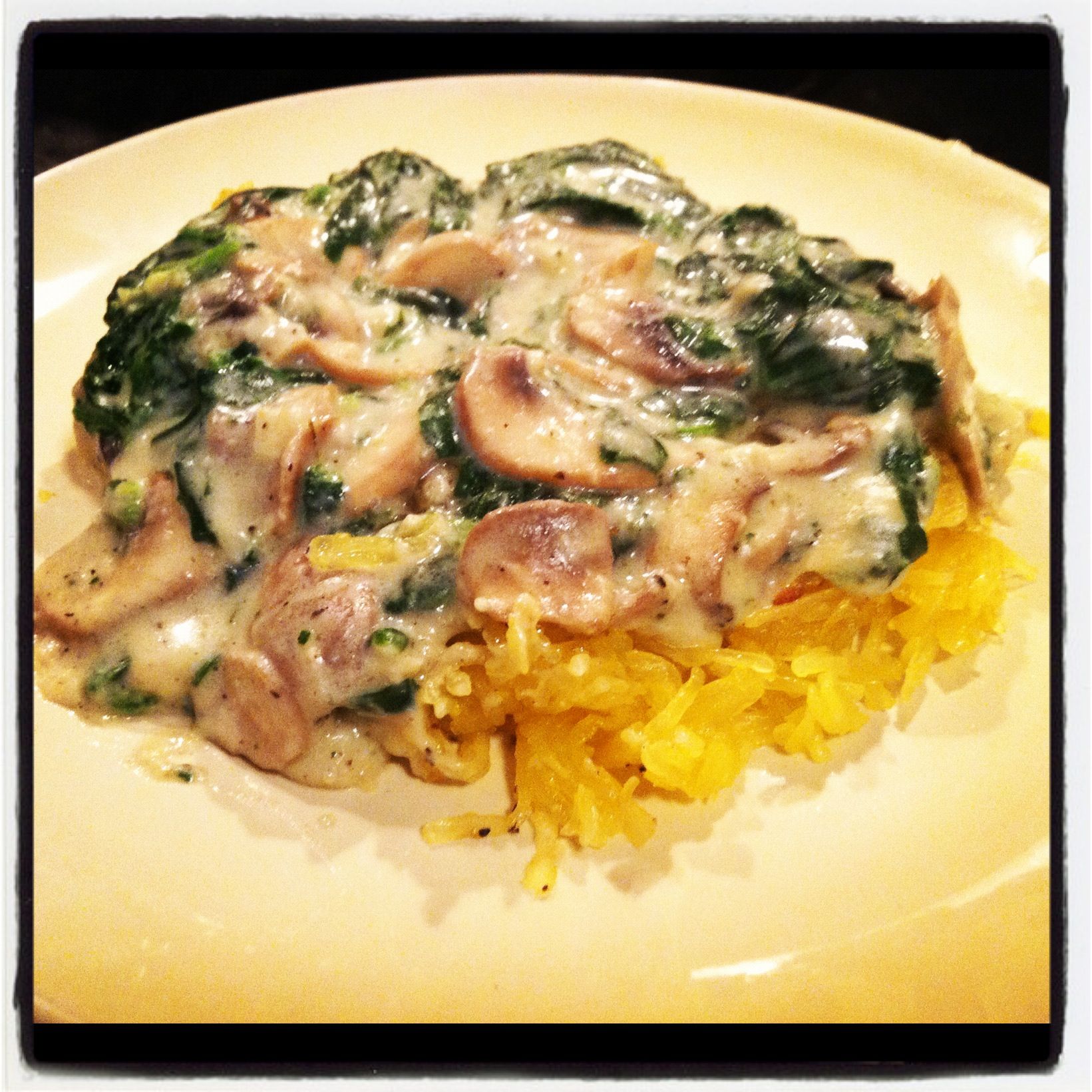 Creamy Vegan Mushroom Spinach Sauce