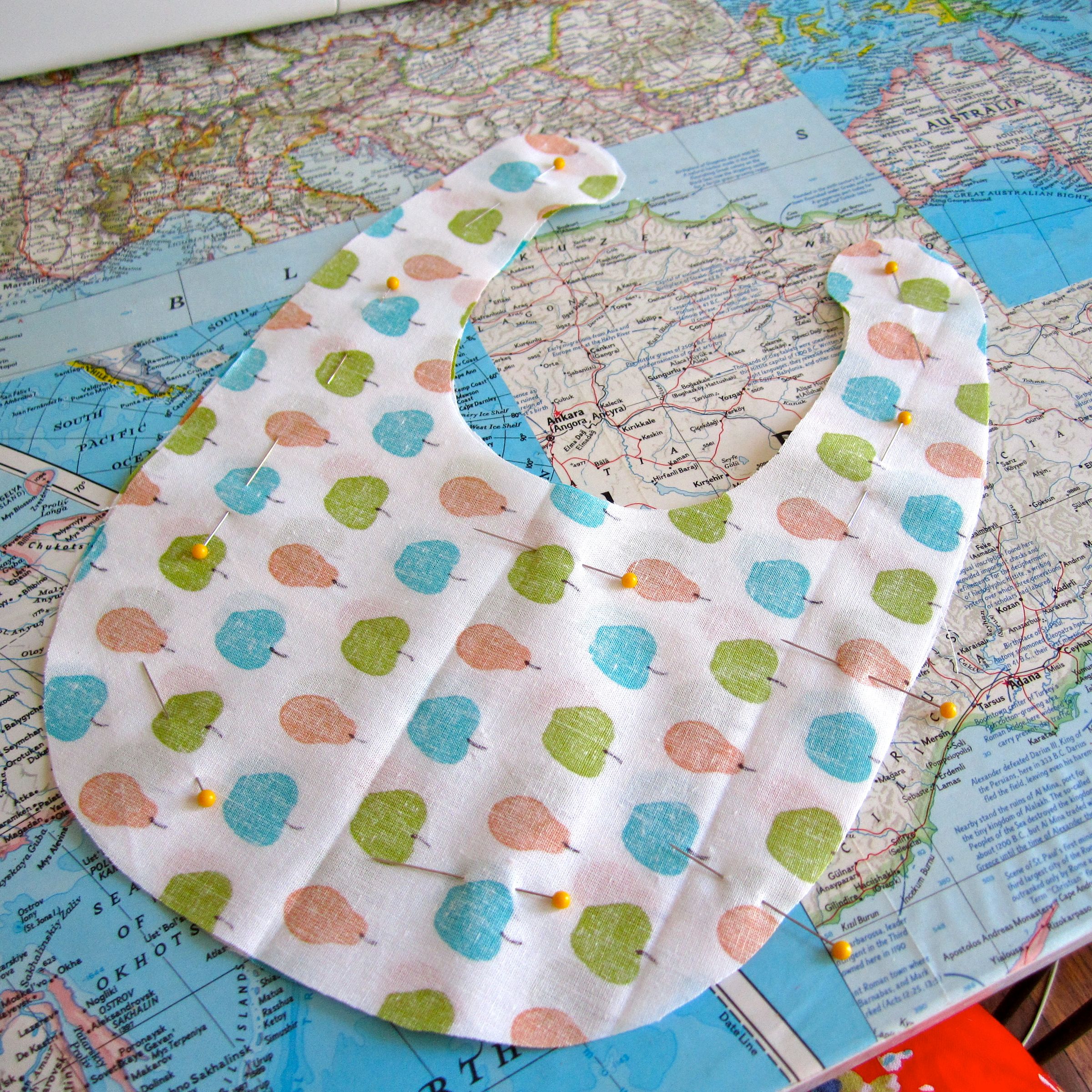How to Sew a Baby Bib + Pattern : 9 Steps (with Pictures) - Instructables