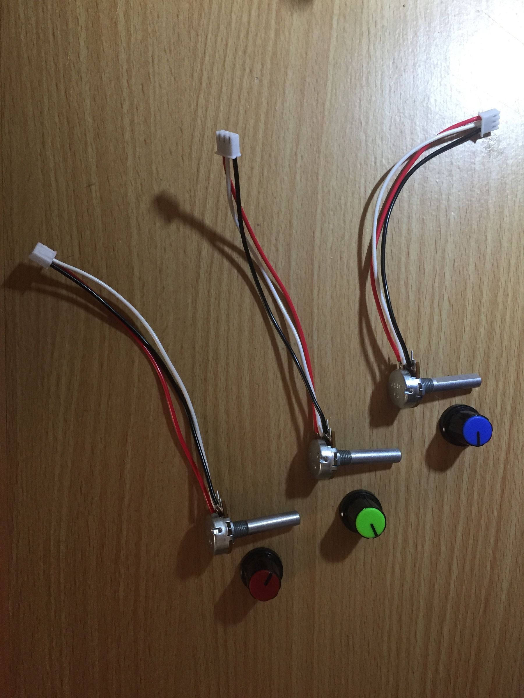 RGB LED Strip Dimmer With 555 Timer 4 Steps (with Pictures