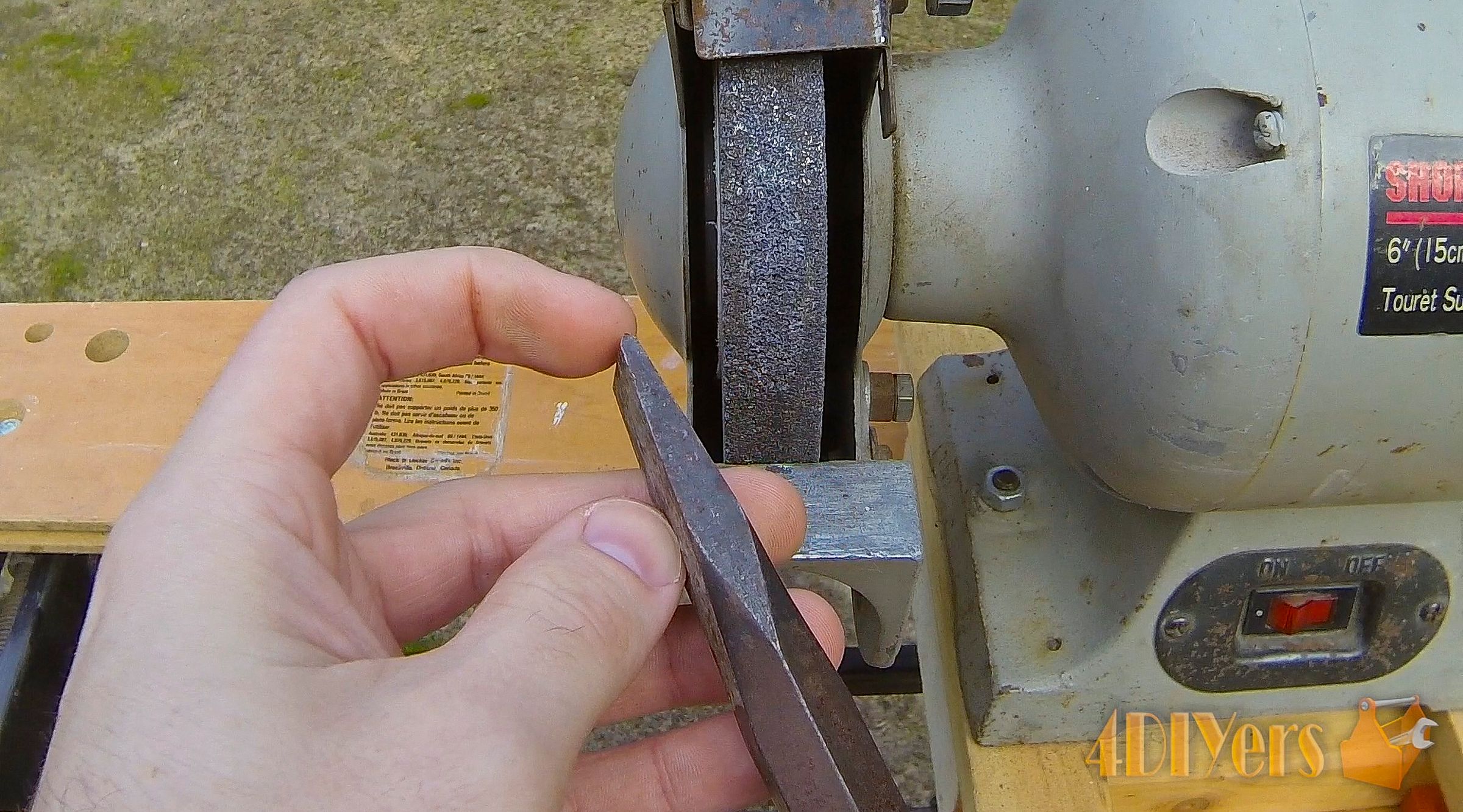 How to Sharpen a Metal Chisel : 3 Steps (with Pictures) - Instructables