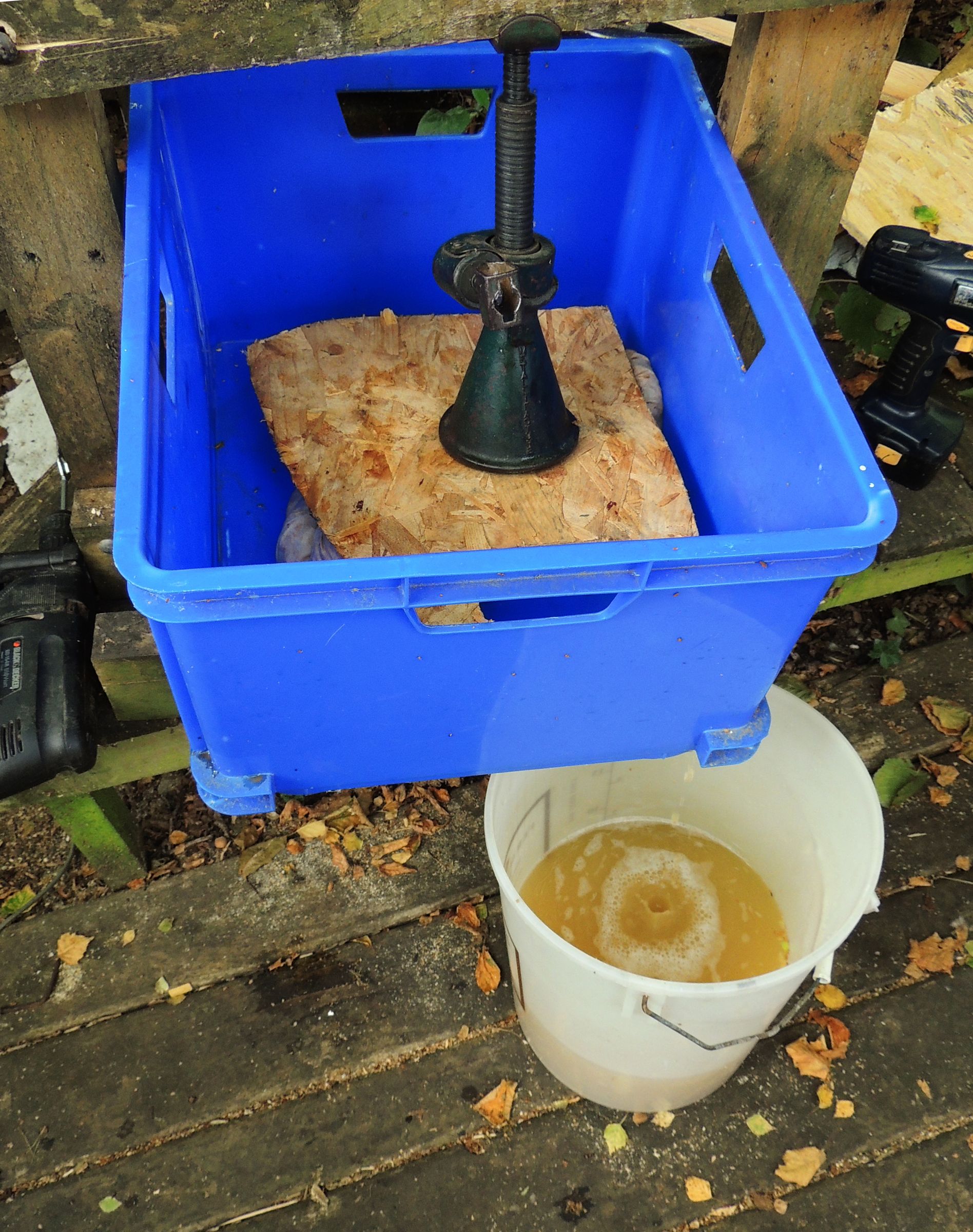How to Make a Cider Press With a Car Jack 3 Steps (with Pictures
