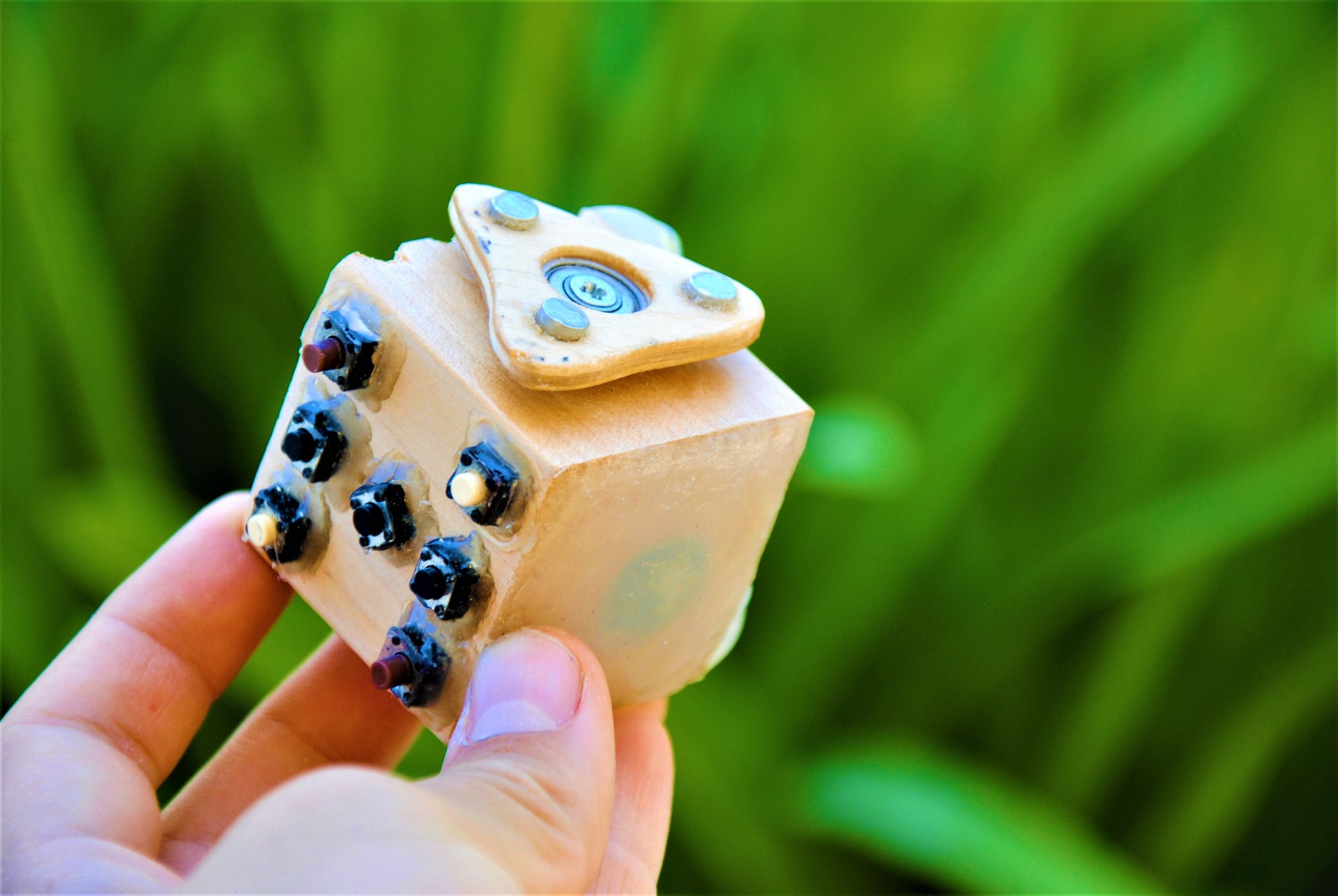 How To Make A Wooden Fidget Cube 10 Steps With Pictures Instructables