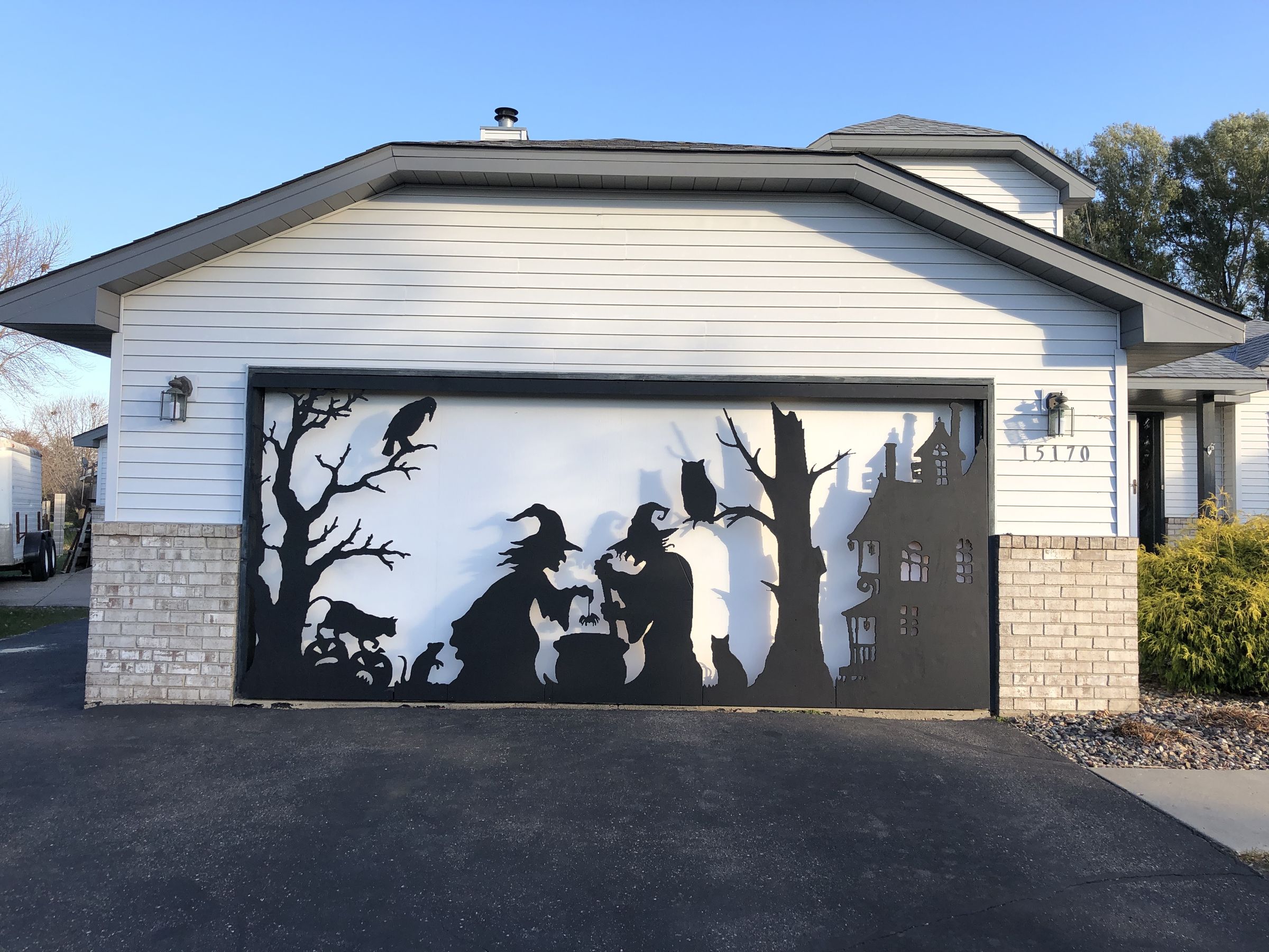 Halloween Silhouette for a Large Garage Door : 6 Steps (with Pictures ...