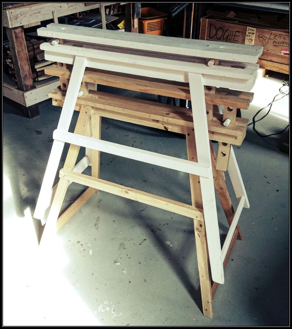 Adjustable Wood Sawhorse : 14 Steps 