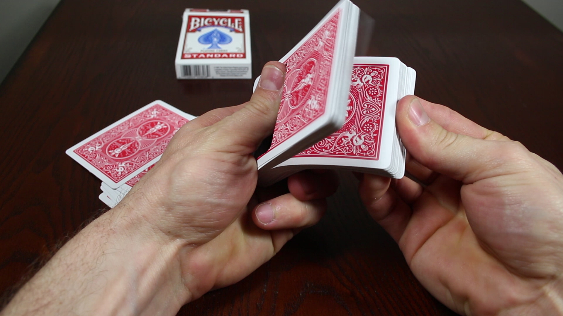 330 Volt "Shocking" Electric Deck of Cards! (Electric Shock Kissing