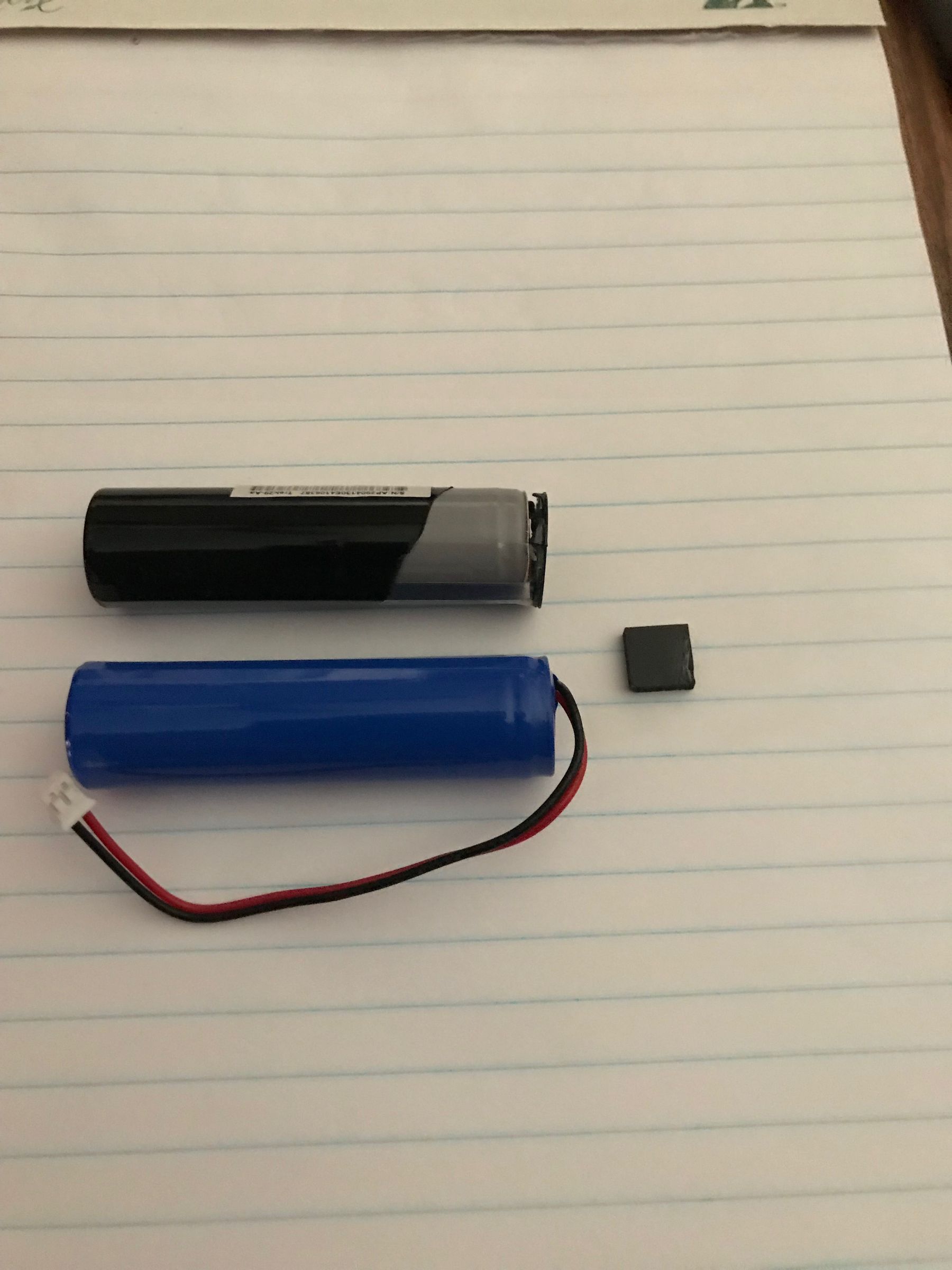 Replacing the Battery in Bontragers Ion 700 Bike Light 4 Steps (with