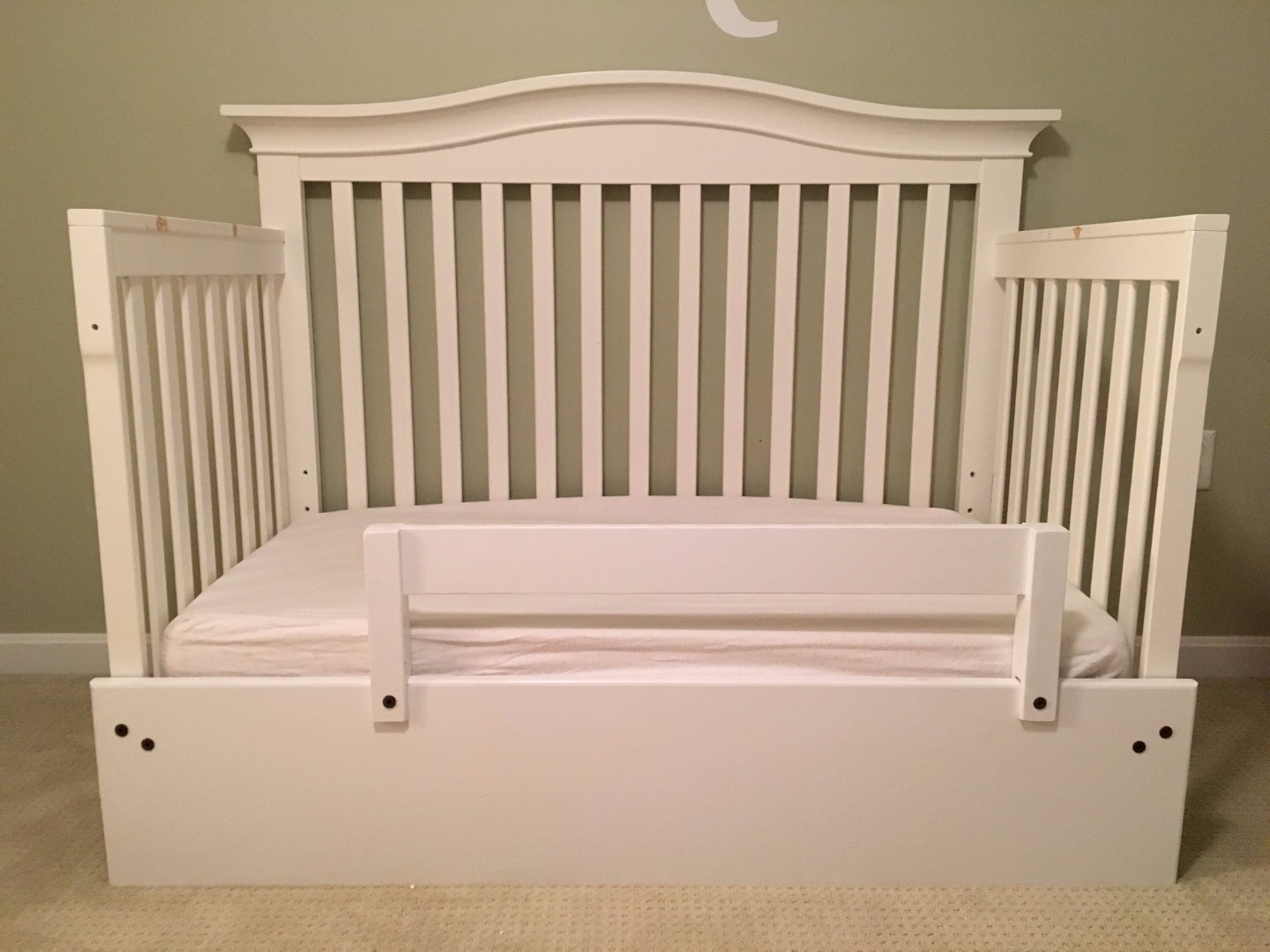 crib that transforms into a bed