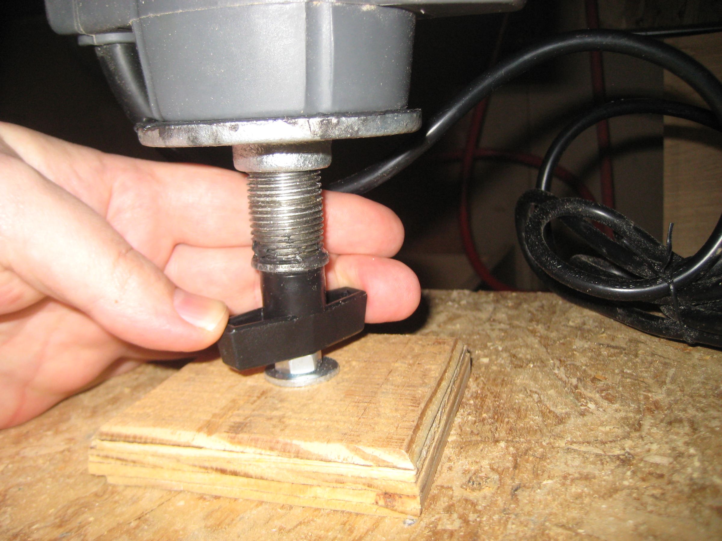 Plunge Router Table Fine Height Adjust 5 Steps Instructables