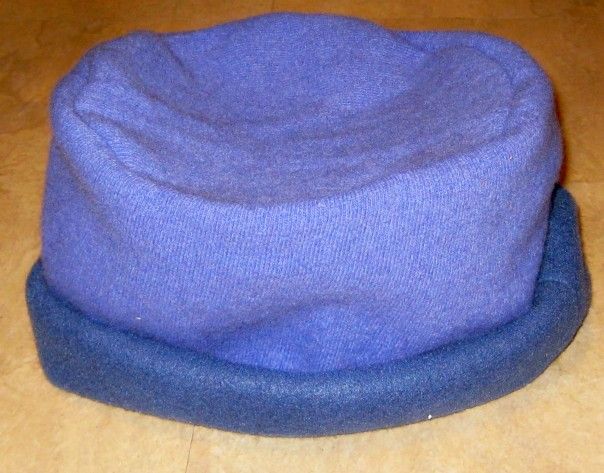 Sew Easy Hat From Old Sweater : 15 