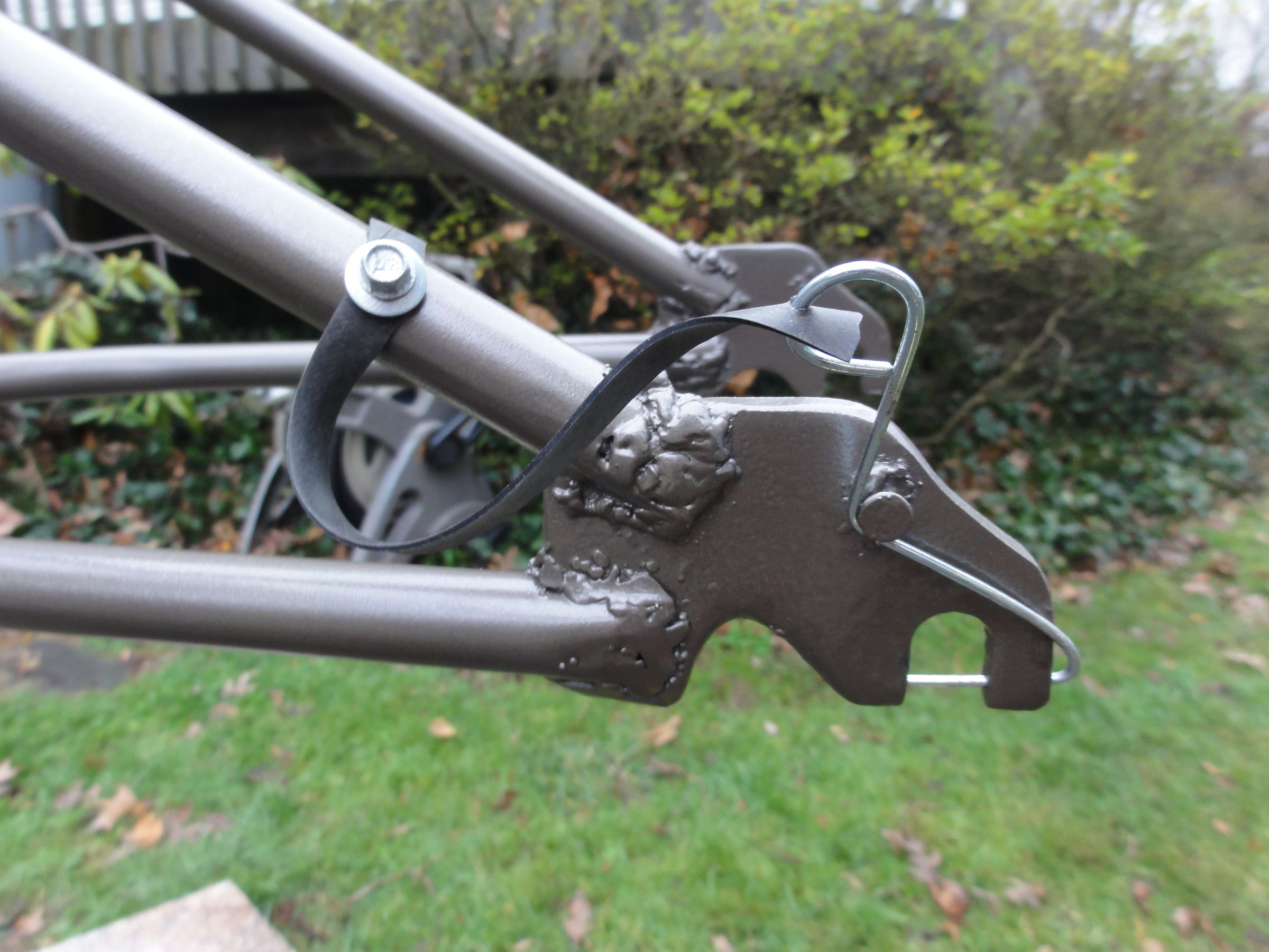 Single Wheel Bicycle Trailer With Suspension. 10 Steps (with Pictures