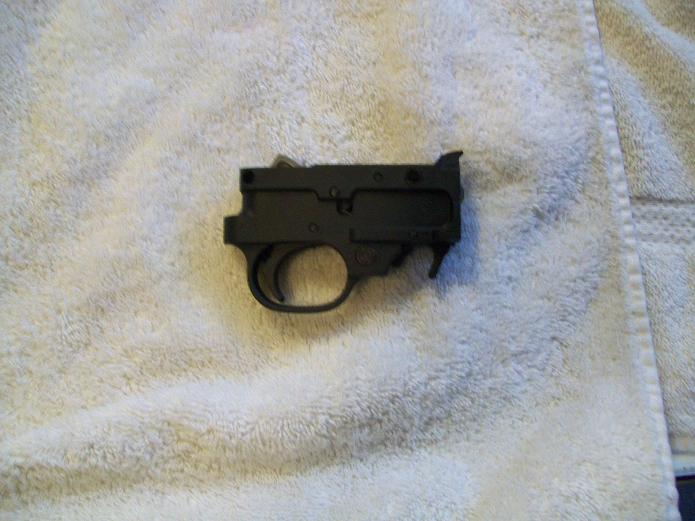 How to Dis/Reassemble the Ruger 10/22 Trigger Assembly 8 Steps