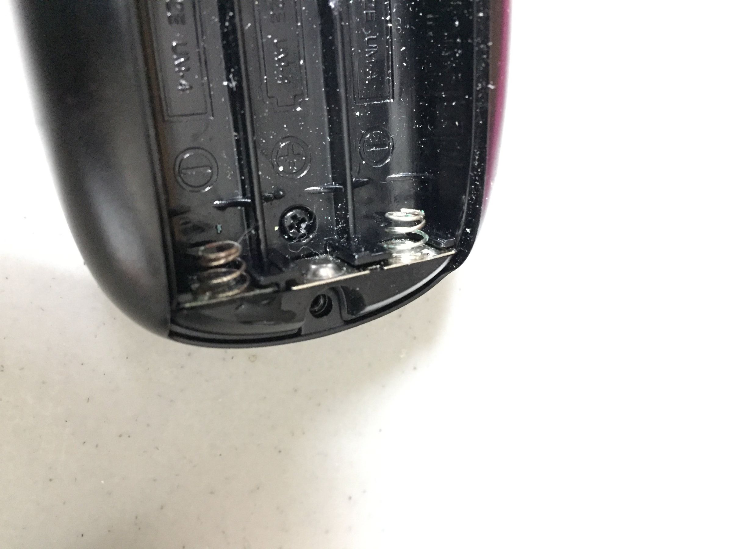 Cleaning Battery Sockets With Vinegar 4 Steps Instructables