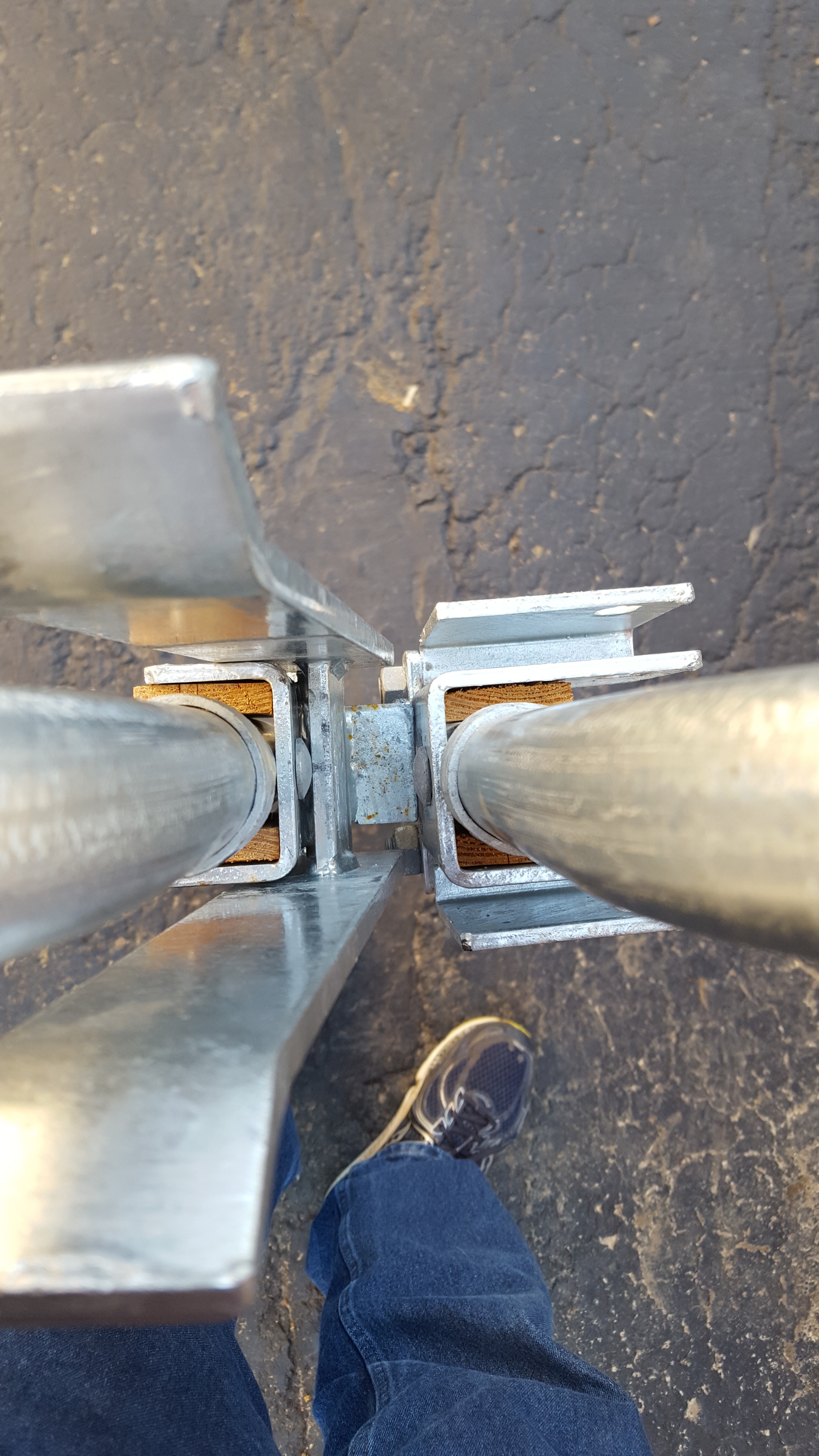 DogProof Chain Link Fence Double Gate Latch 4 Steps Instructables