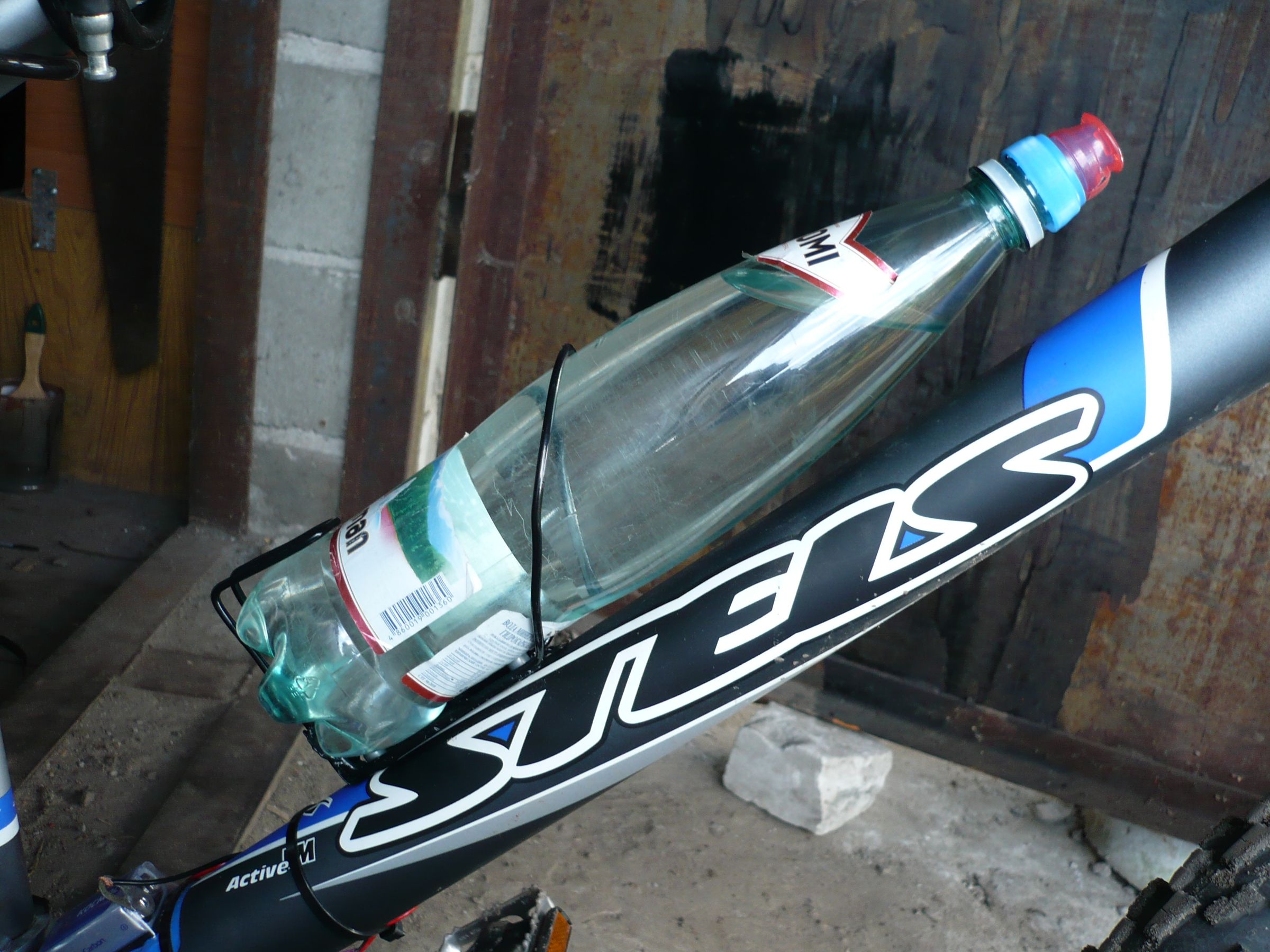 DIY 0 Bike Bottle & Bottle Holder 6 Steps Instructables