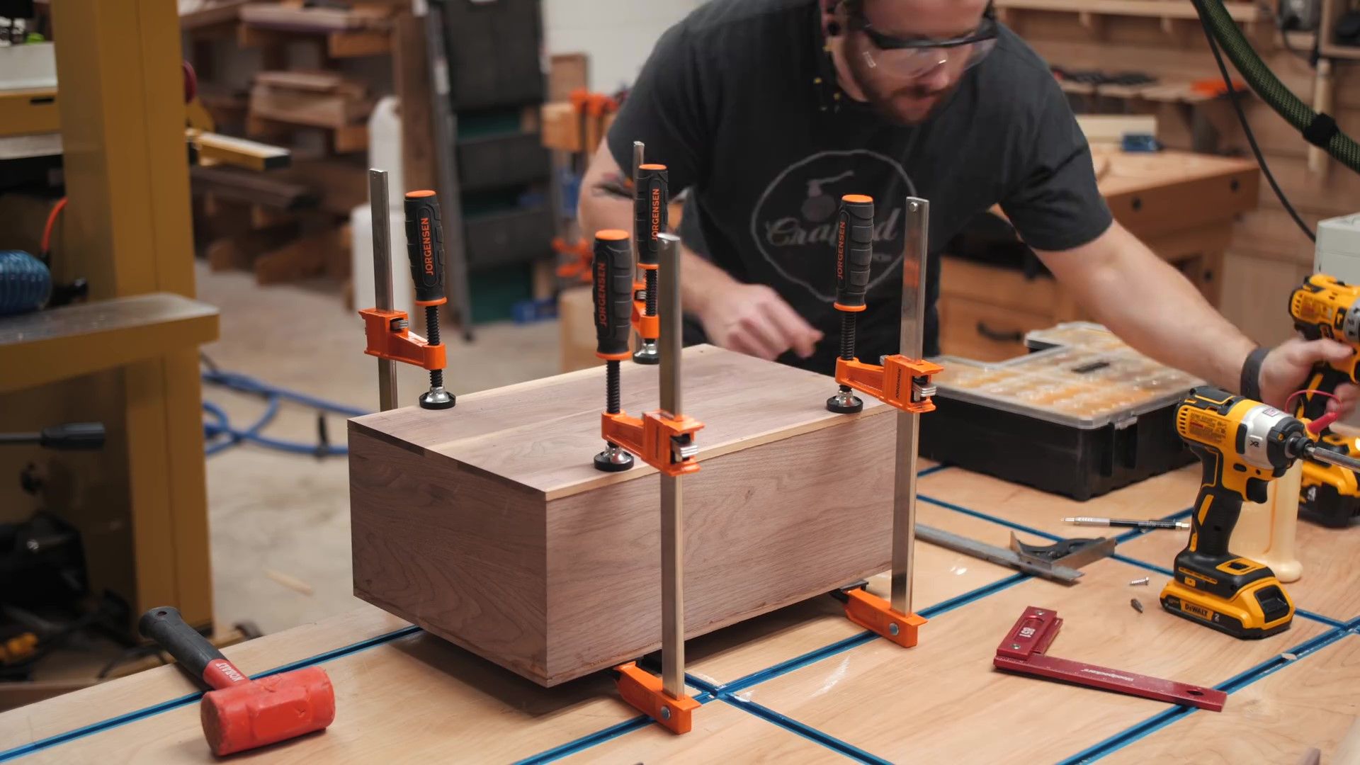 DIY Battery Powered Bluetooth Speaker // How to Build Woodworking 14 Steps (with Pictures