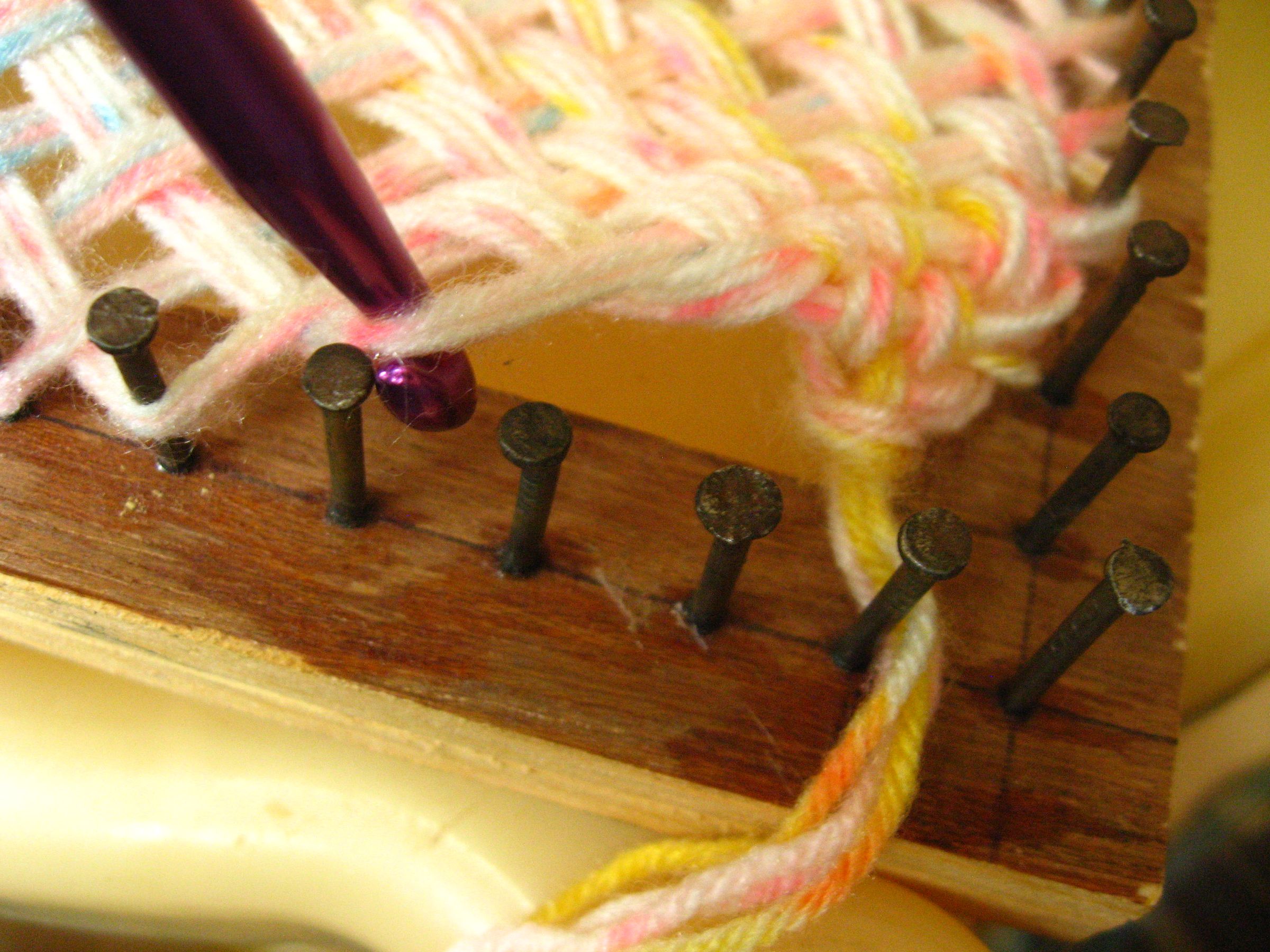 Weaving a Table Mat With Homemade Square Loom 10 Steps (with