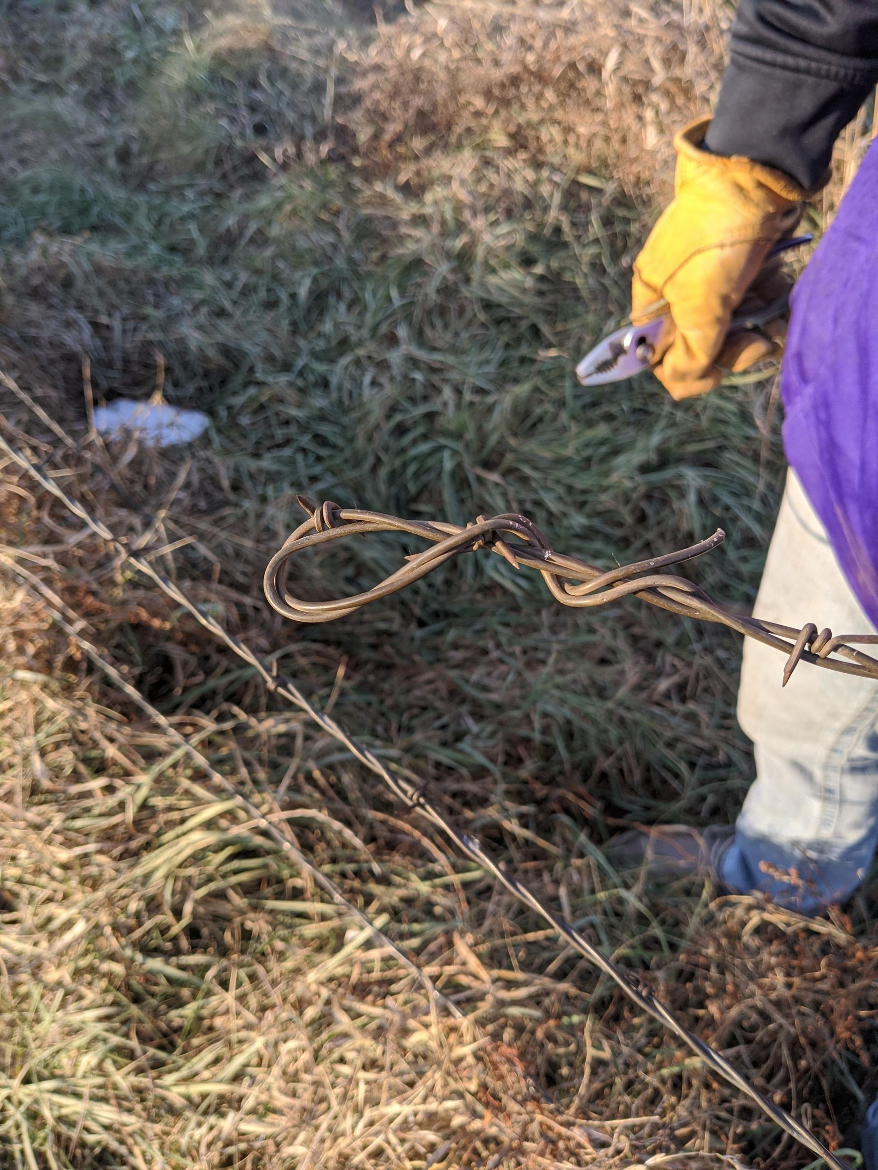 How to Fix a Barbed Wire Fence 3 Steps Instructables