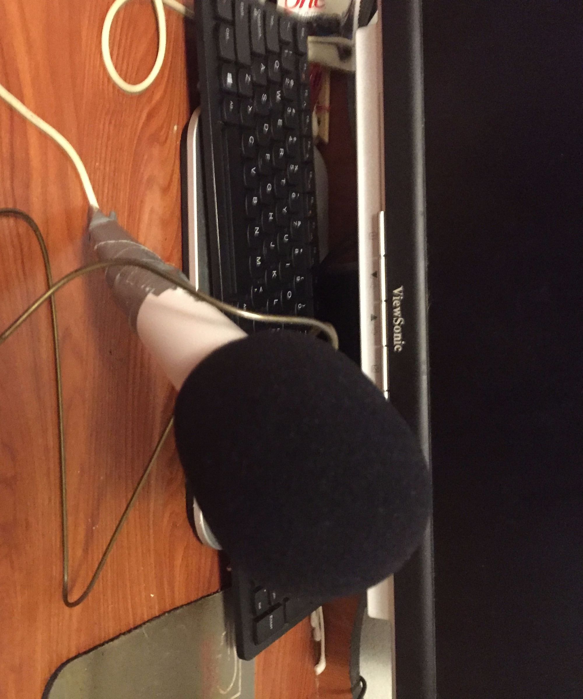 Cheap Wire Hanger Microphone Stand (No Cutting or Taping Necessary 6