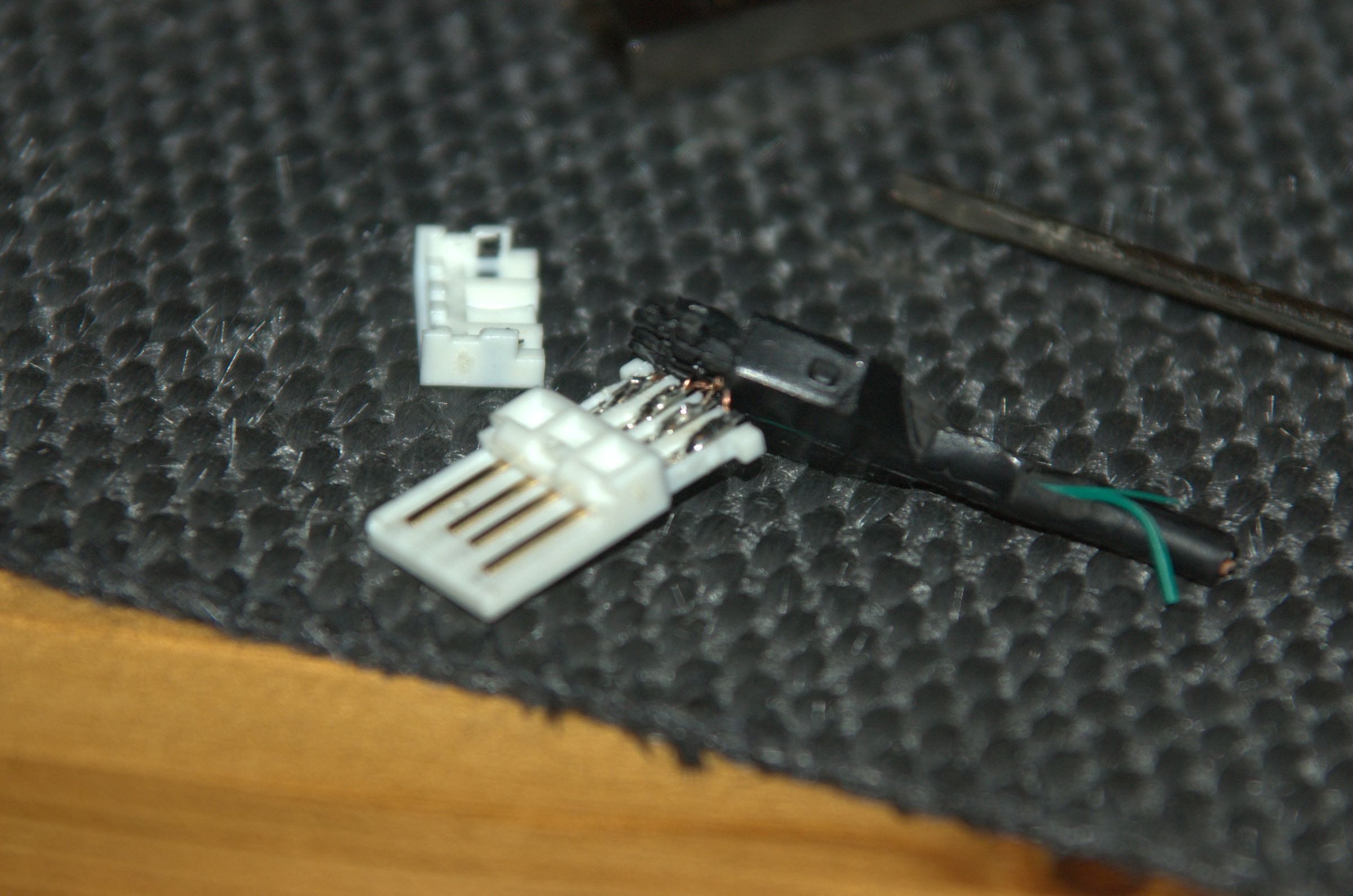 How to Repair a Moulded USB Plug 4 Steps Instructables