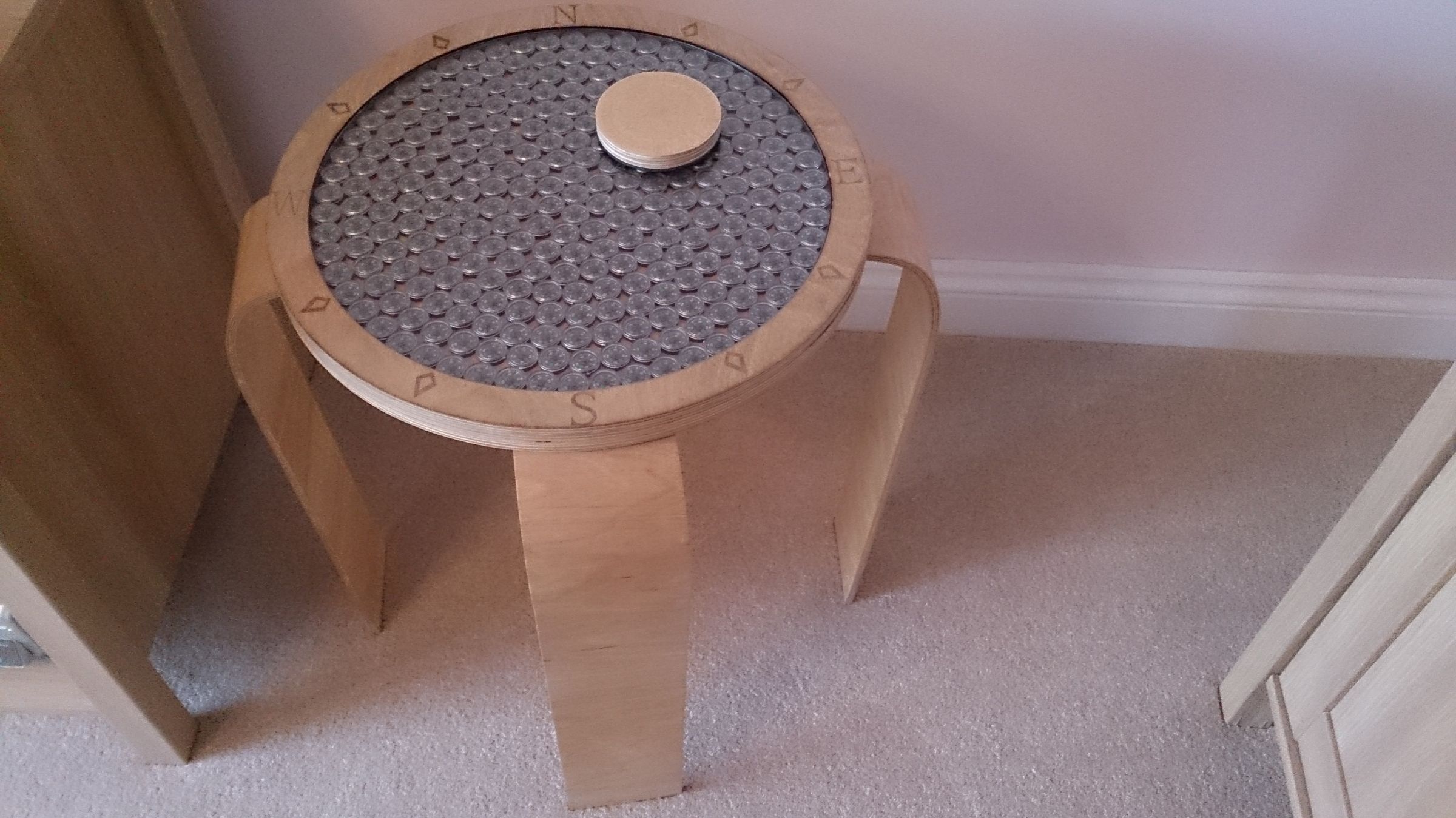 Compass Table : 11 Steps (with Pictures) - Instructables