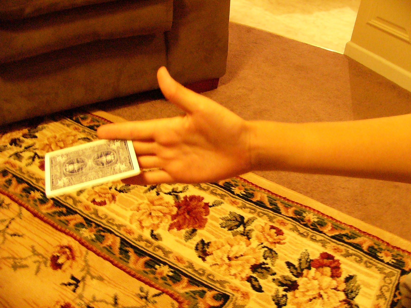 How to Card Throw 4 Steps Instructables