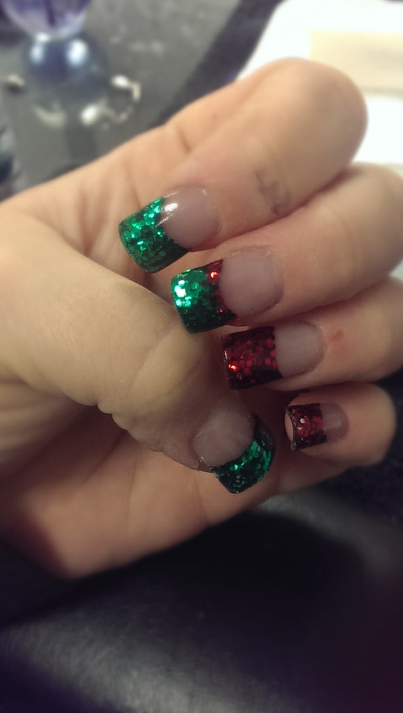 Glitter Christmas Acrylic Nails 6 Steps Instructables