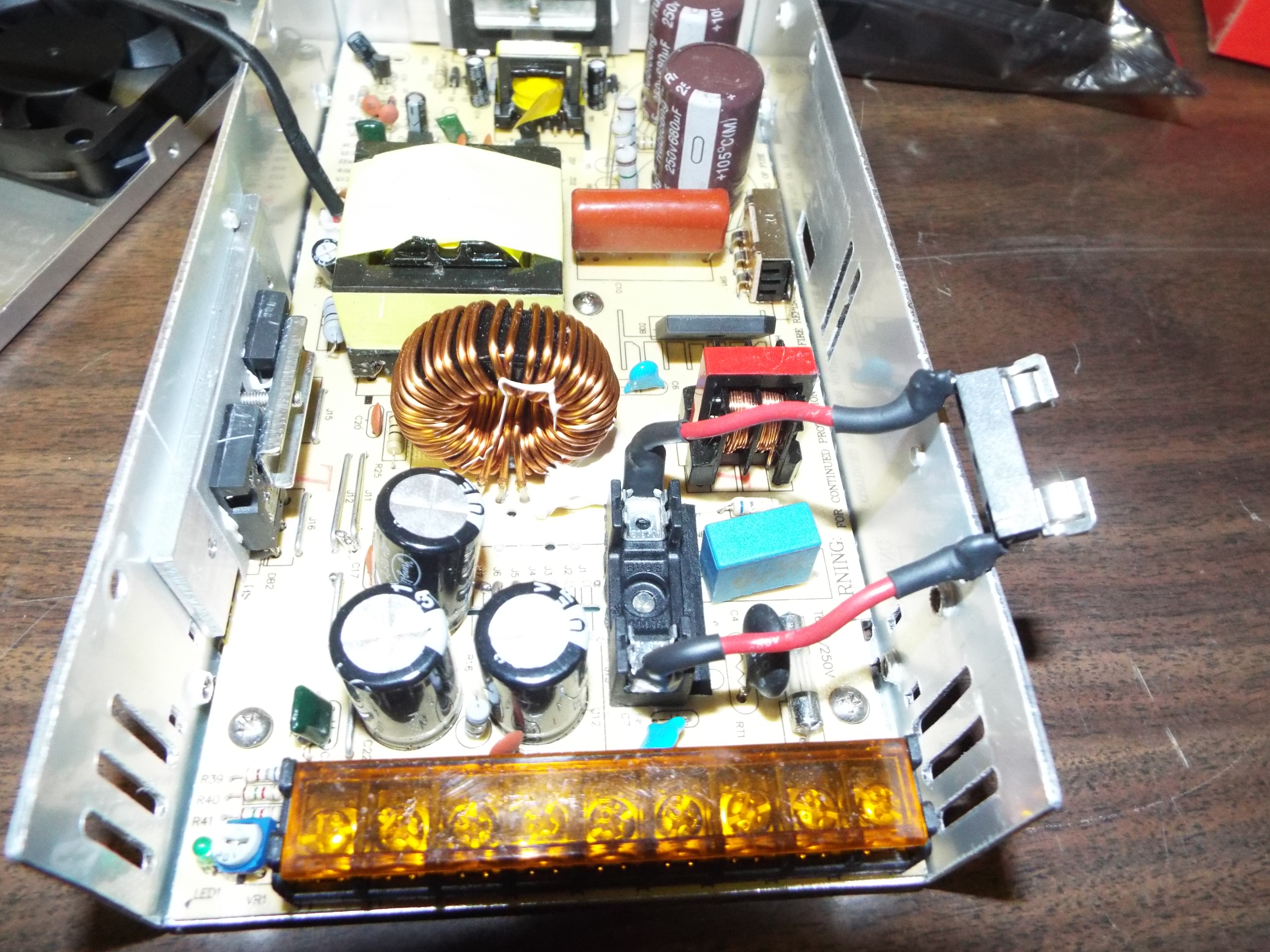 Replaceing a Soldered in Fuse. 7 Steps (with Pictures) Instructables